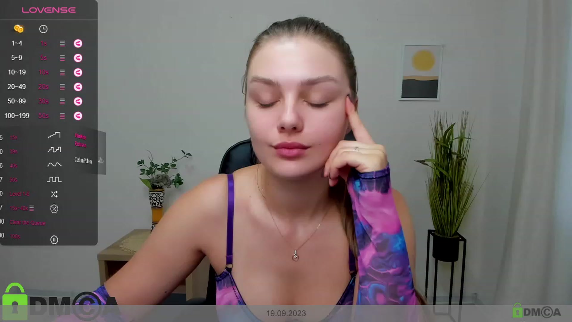 Gallery image thumbnail from Babe_golden's myfreecams stream on, 09/19/2023, 15:01 image 12 of 20