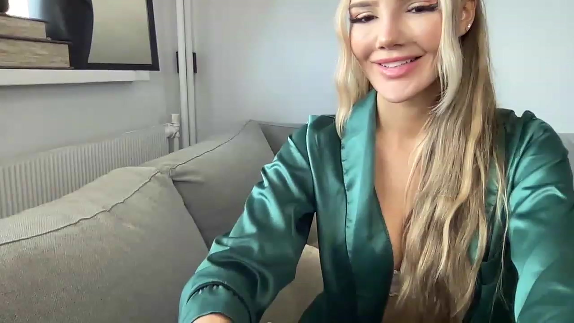 Gallery image thumbnail from Babebusiness's myfreecams stream on, 04/03/2023, 11:32 image 9 of 20