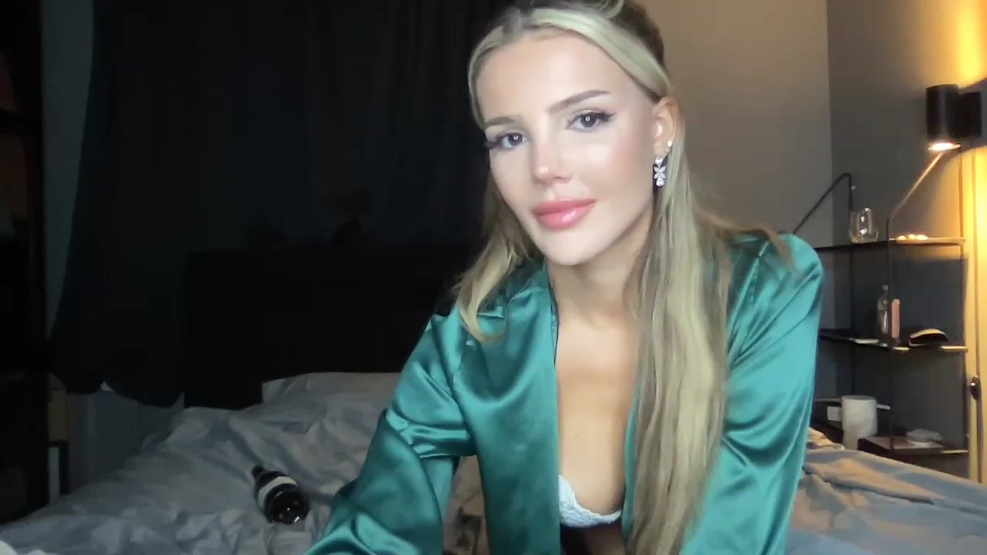 Gallery image thumbnail from Babebusiness's myfreecams stream on, 04/05/2023, 21:21 image 15 of 20