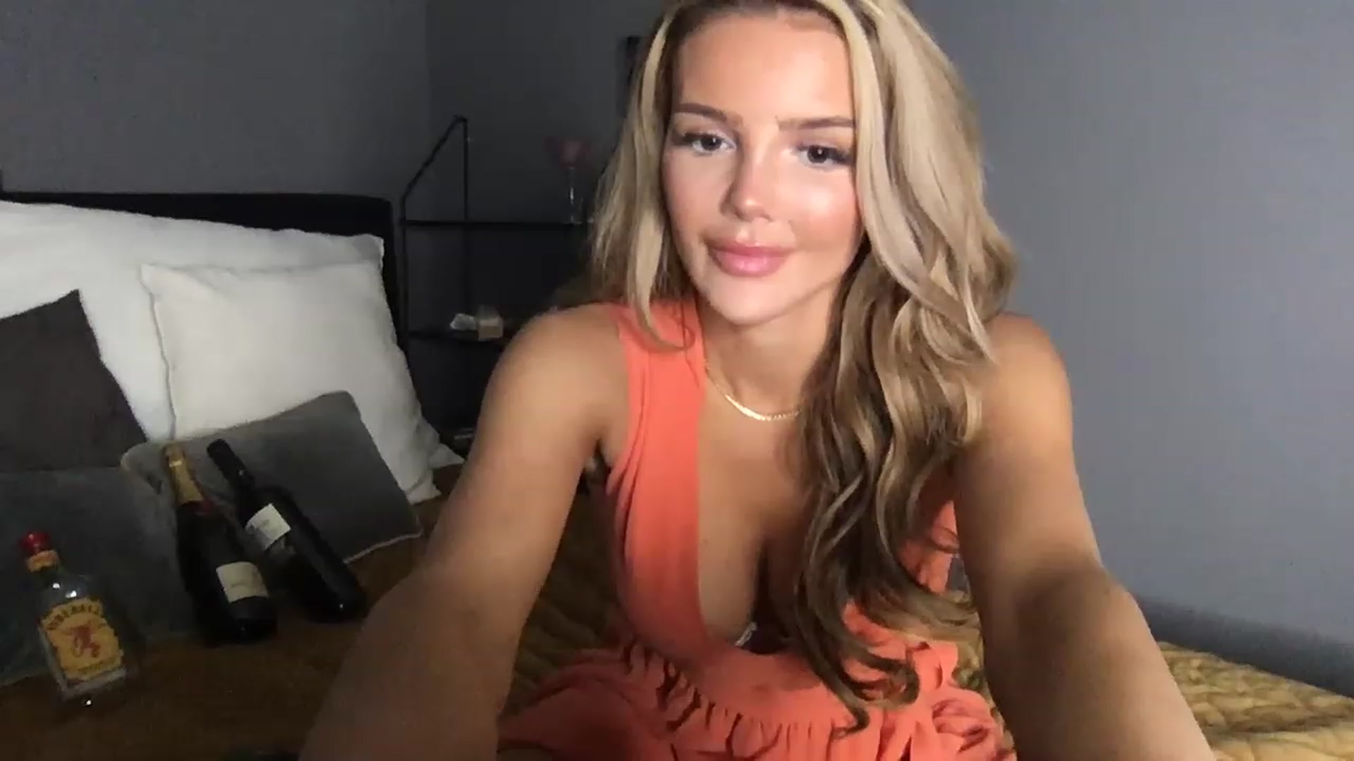 Gallery image thumbnail from Babebusiness's myfreecams stream on, 05/07/2023, 21:26 image 20 of 20