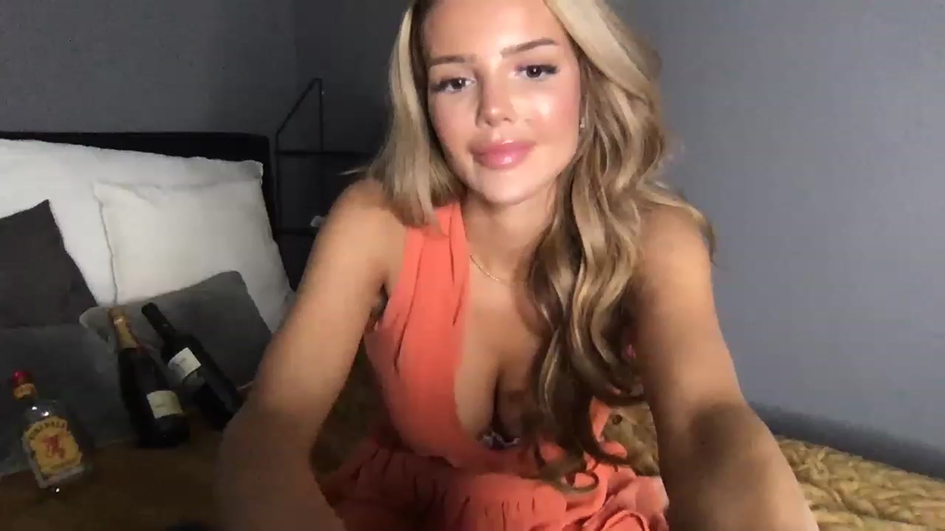 Gallery image thumbnail from Babebusiness's myfreecams stream on, 05/07/2023, 21:26 image 1 of 20
