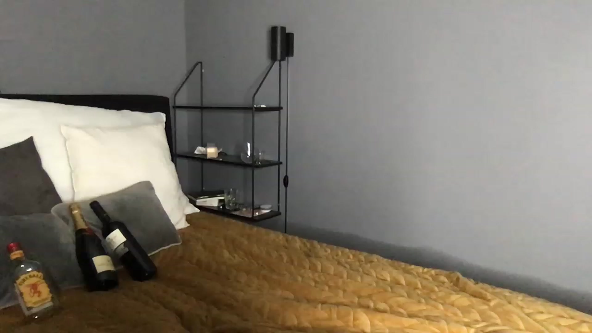 Gallery image thumbnail from Babebusiness's myfreecams stream on, 05/07/2023, 21:26 image 10 of 20