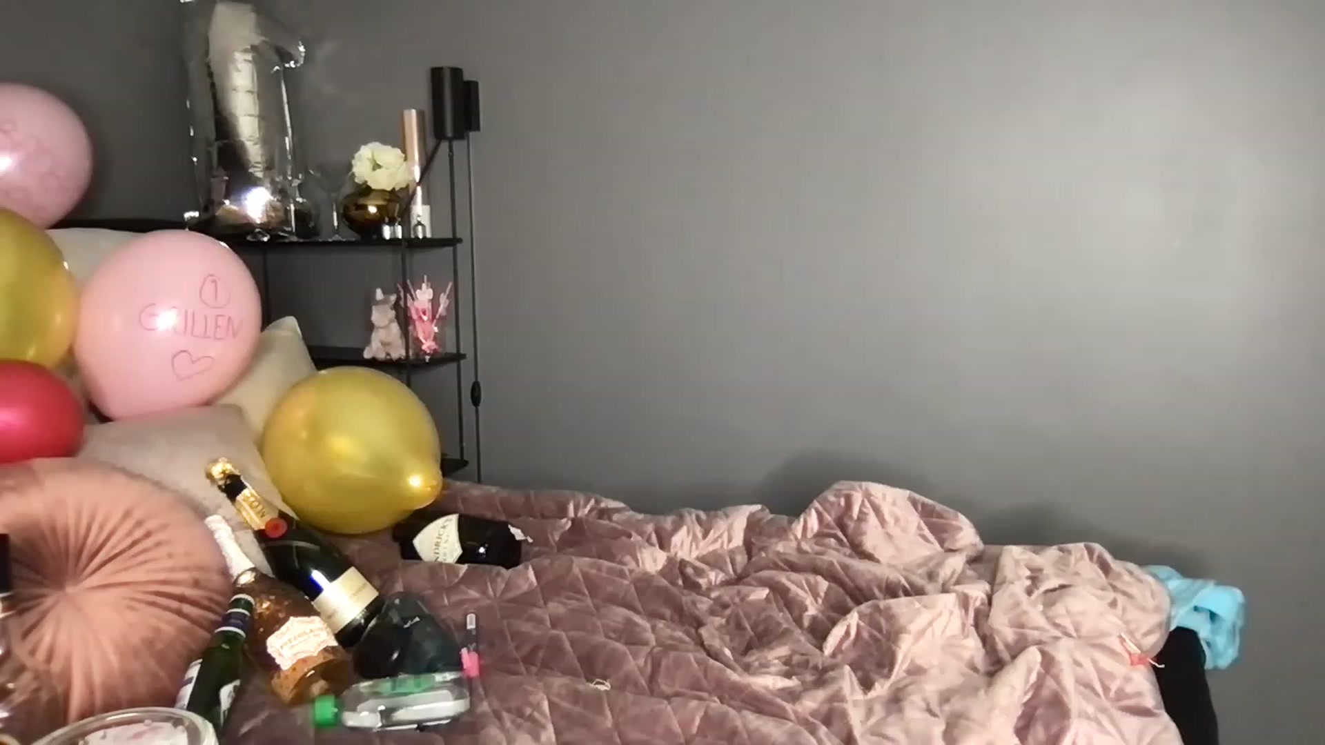 Gallery image thumbnail from Babebusiness's myfreecams stream on, 05/12/2023, 23:32 image 15 of 20