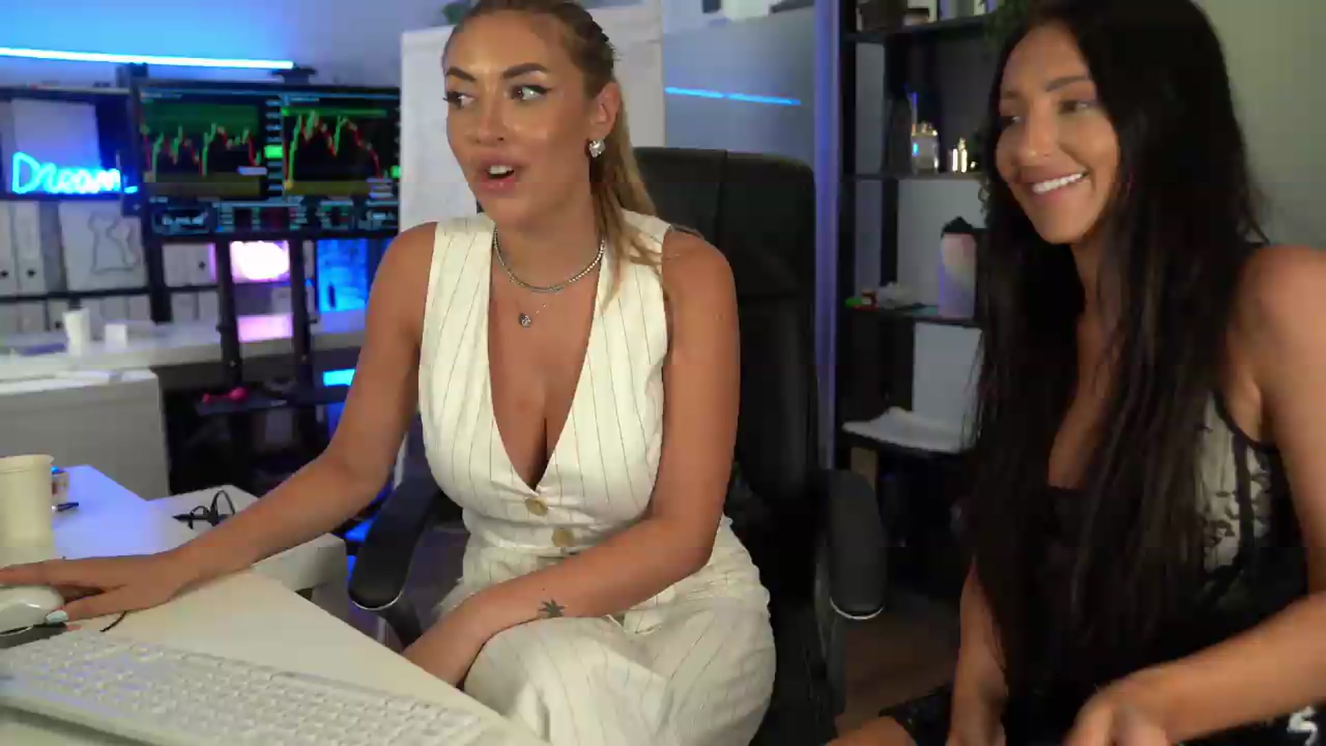 Gallery image thumbnail from BabesGoWild's myfreecams stream on, 08/12/2026, 17:39 image 20 of 20