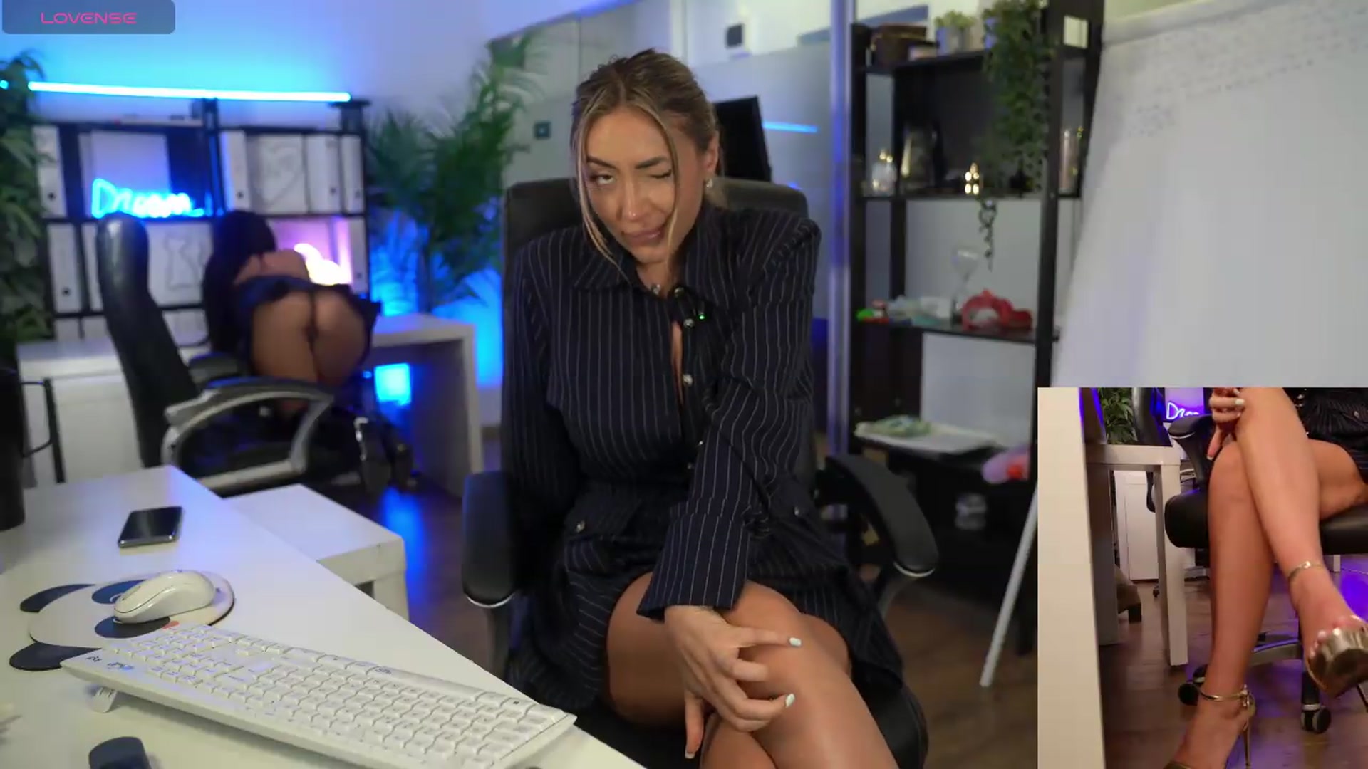 Gallery image thumbnail from BabesGoWild's myfreecams stream on, 08/19/2026, 11:27 image 6 of 20