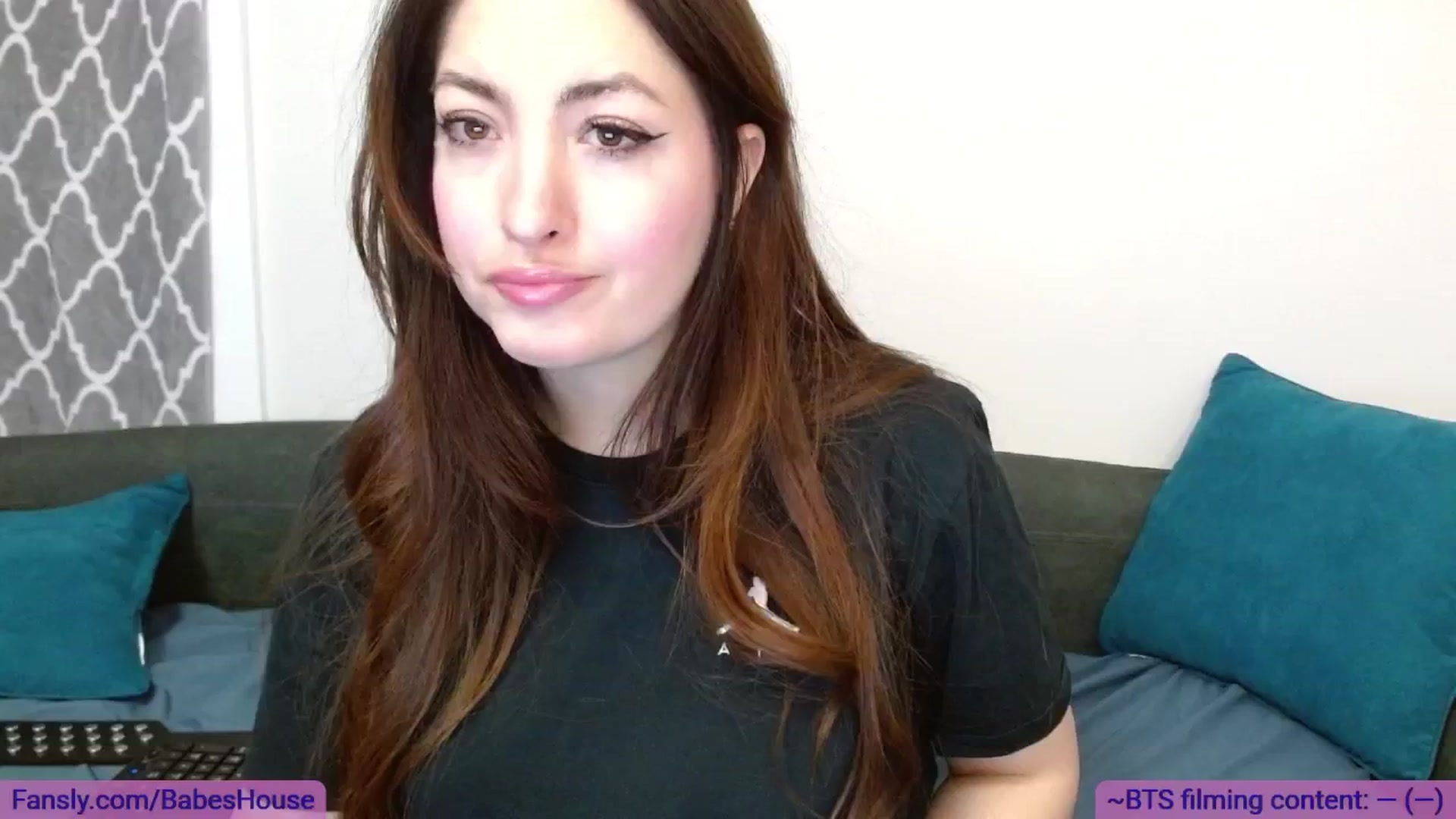 Gallery image thumbnail from BabesHouse's myfreecams stream on, 01/13/2025, 01:37 image 6 of 20
