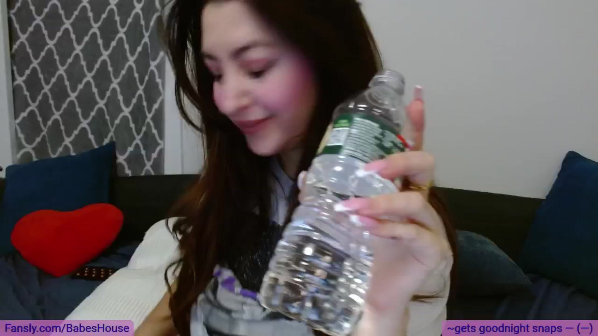 Gallery image thumbnail from BabesHouse's myfreecams stream on, 01/18/2025, 04:21 image 12 of 20