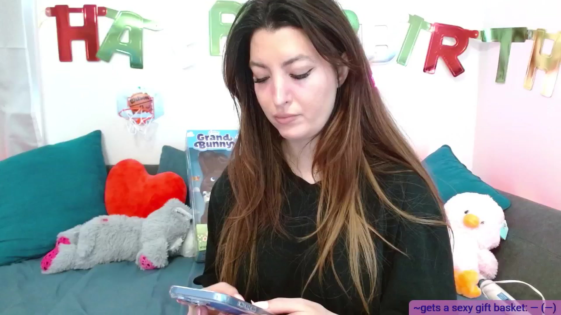 Gallery image thumbnail from BabesHouse's myfreecams stream on, 05/03/2025, 17:52 image 4 of 20