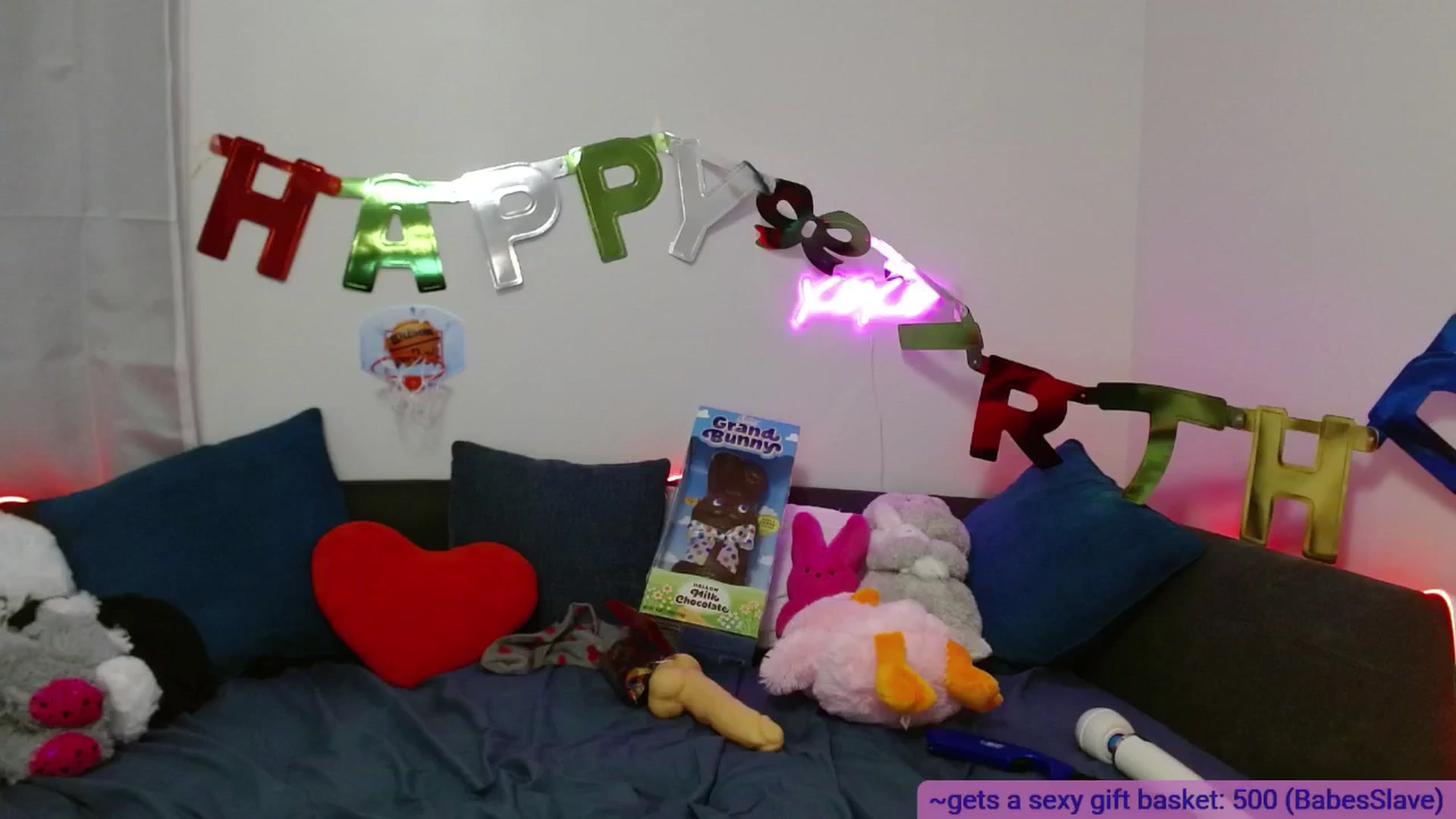 Gallery image thumbnail from BabesHouse's myfreecams stream on, 05/10/2025, 05:25 image 8 of 20