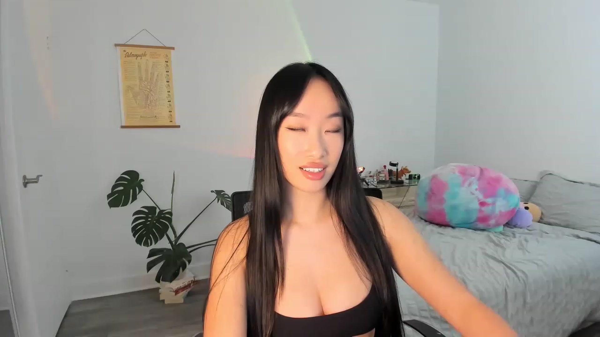 Gallery image thumbnail from BabieLee's myfreecams stream on, 03/10/2023, 24:32 image 18 of 20