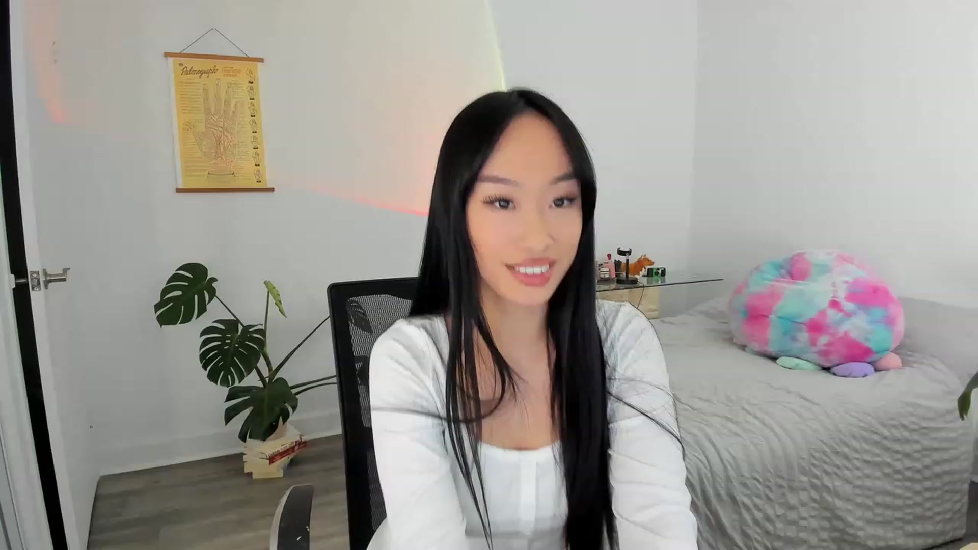 Gallery image thumbnail from BabieLee's myfreecams stream on, 03/12/2023, 24:51 image 13 of 20
