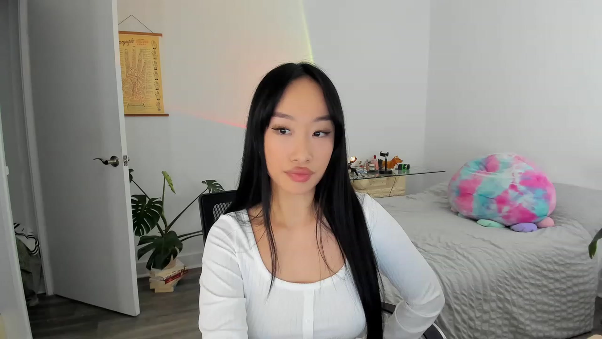 Gallery image thumbnail from BabieLee's myfreecams stream on, 03/12/2023, 24:51 image 4 of 20