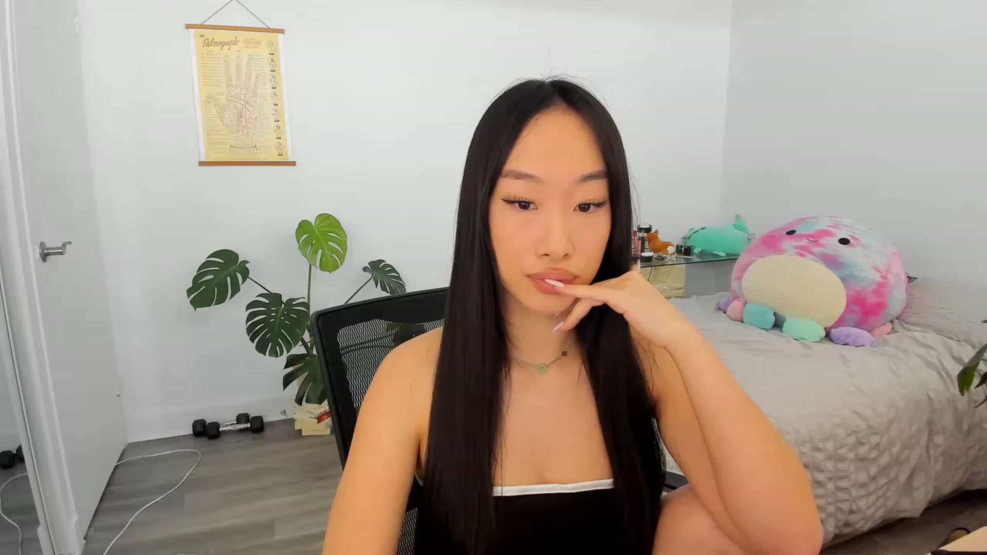 Gallery image thumbnail from BabieLee's myfreecams stream on, 03/22/2023, 20:02 image 20 of 20