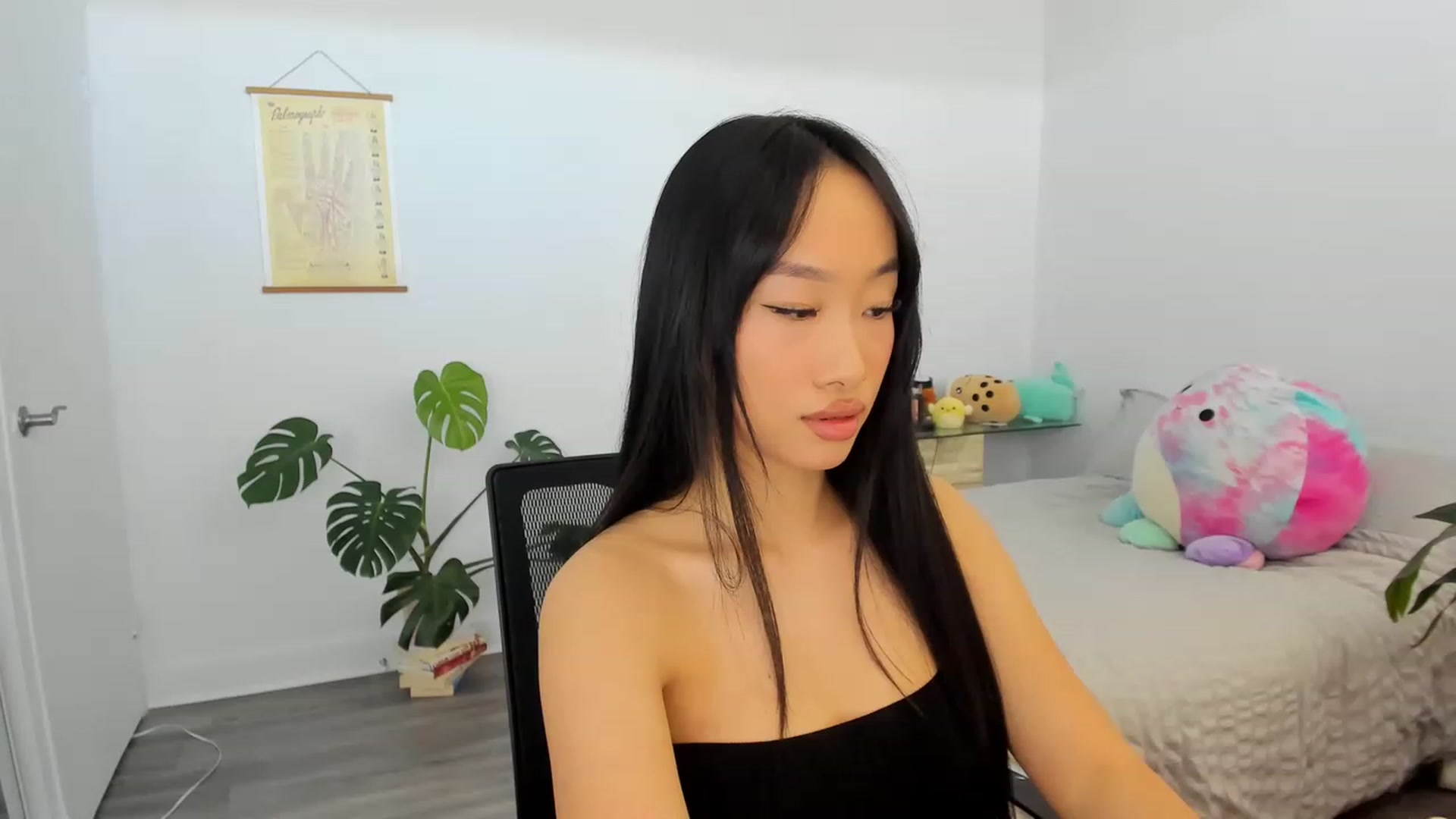 Gallery image thumbnail from BabieLee's myfreecams stream on, 03/24/2023, 20:31 image 4 of 20