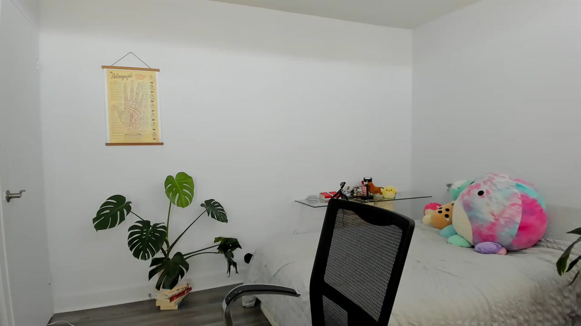 Gallery image thumbnail from BabieLee's myfreecams stream on, 03/24/2023, 20:31 image 19 of 20
