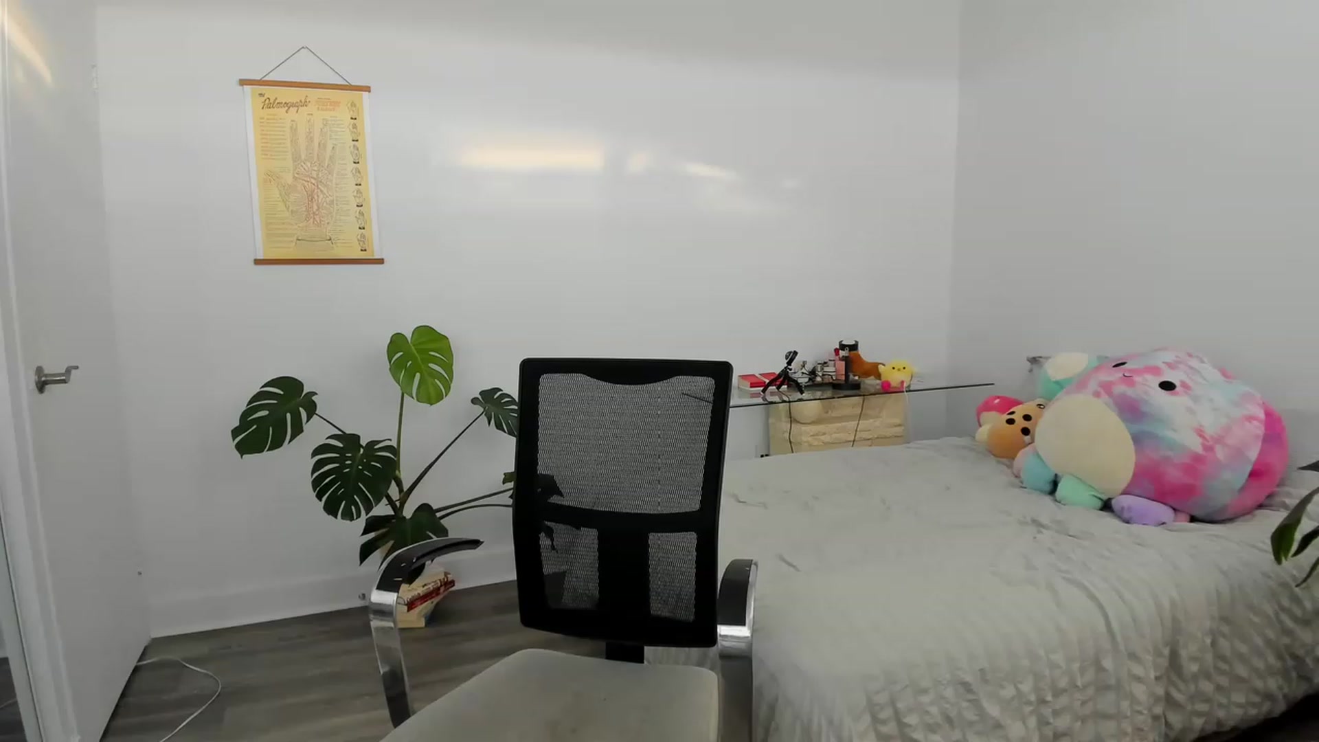Gallery image thumbnail from BabieLee's myfreecams stream on, 03/24/2023, 22:28 image 19 of 20