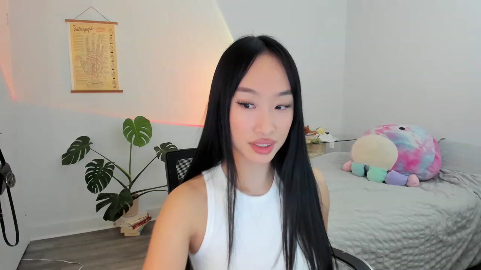 Gallery image thumbnail from BabieLee's myfreecams stream on, 03/28/2023, 24:11 image 7 of 20
