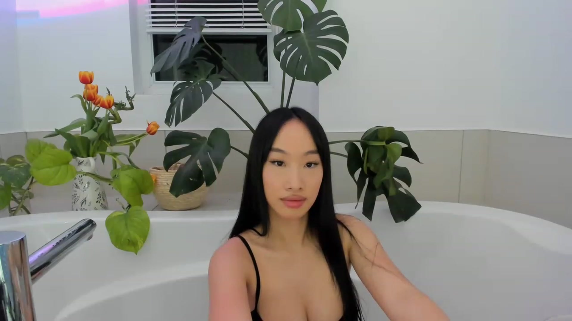 Gallery image thumbnail from BabieLee's myfreecams stream on, 05/29/2023, 03:51 image 13 of 20