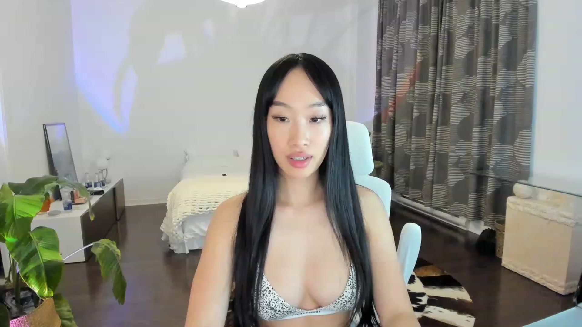 Gallery image thumbnail from BabieLee's myfreecams stream on, 06/13/2023, 05:51 image 18 of 20