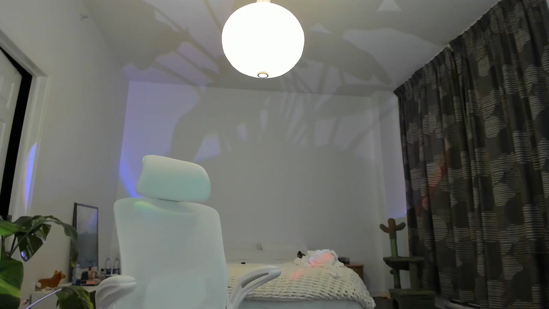 Gallery image thumbnail from BabieLee's myfreecams stream on, 06/13/2023, 05:51 image 6 of 20