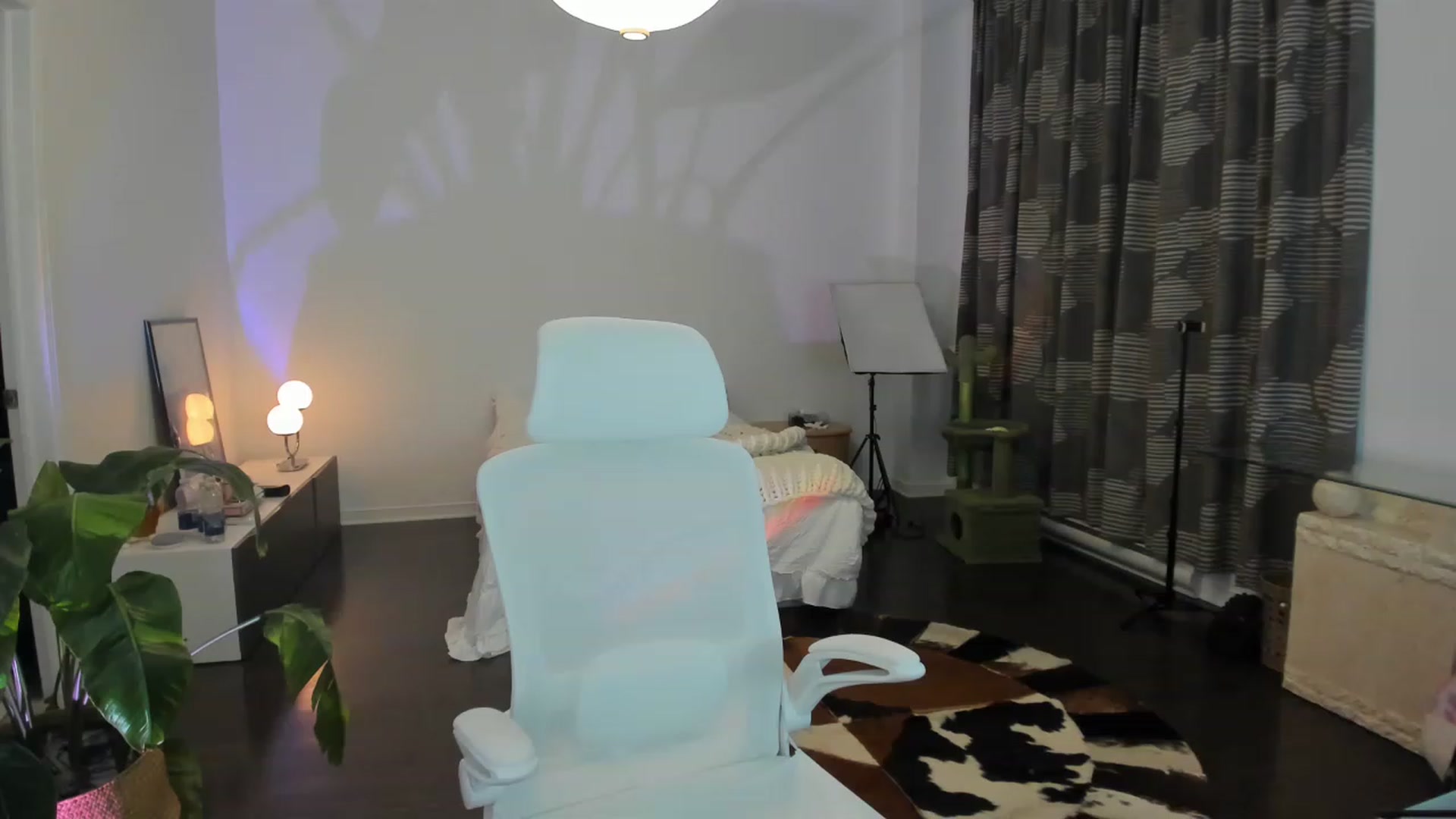 Gallery image thumbnail from BabieLee's myfreecams stream on, 06/15/2023, 03:36 image 13 of 20