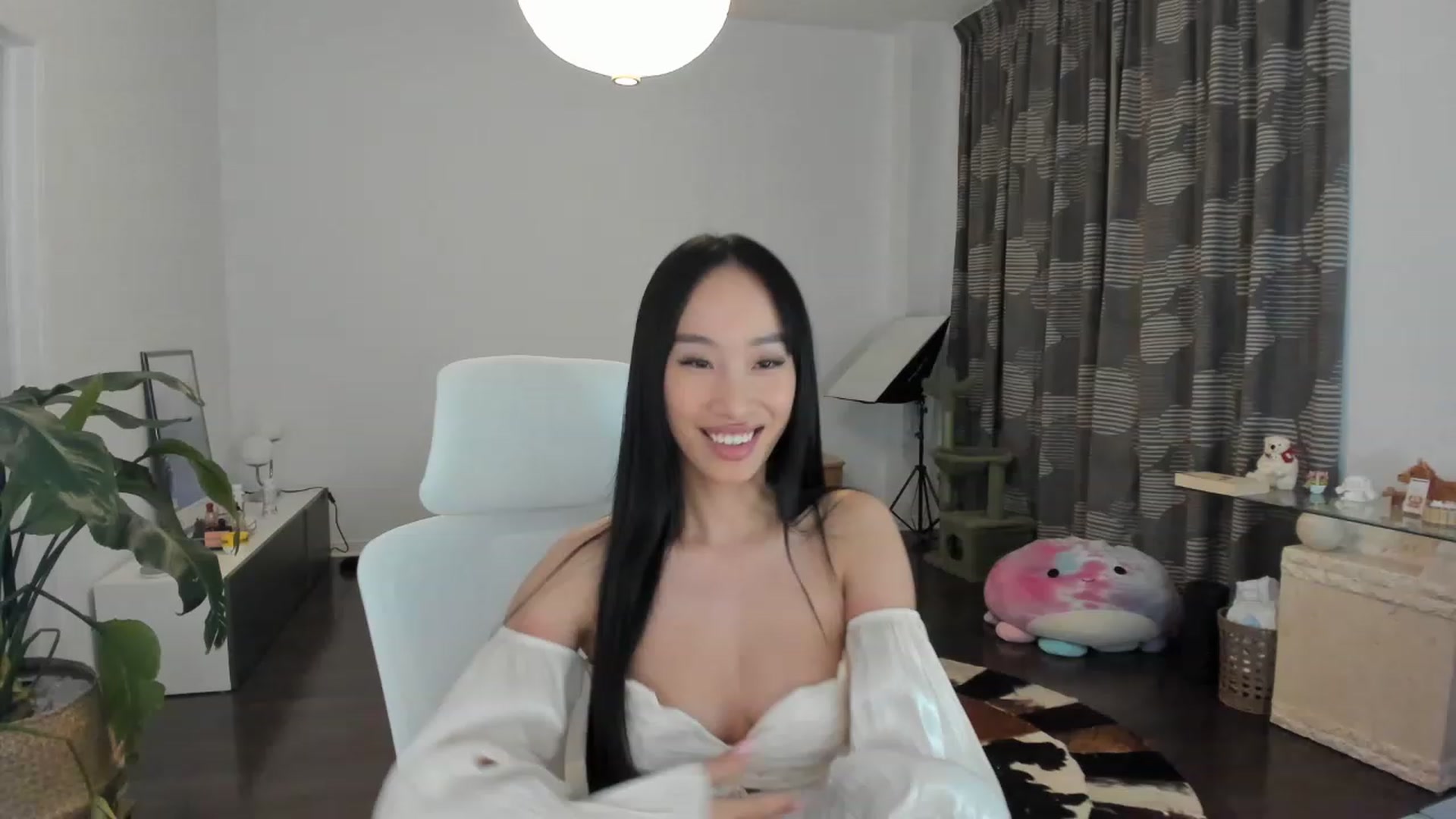 Gallery image thumbnail from BabieLee's myfreecams stream on, 06/29/2023, 04:45 image 1 of 20