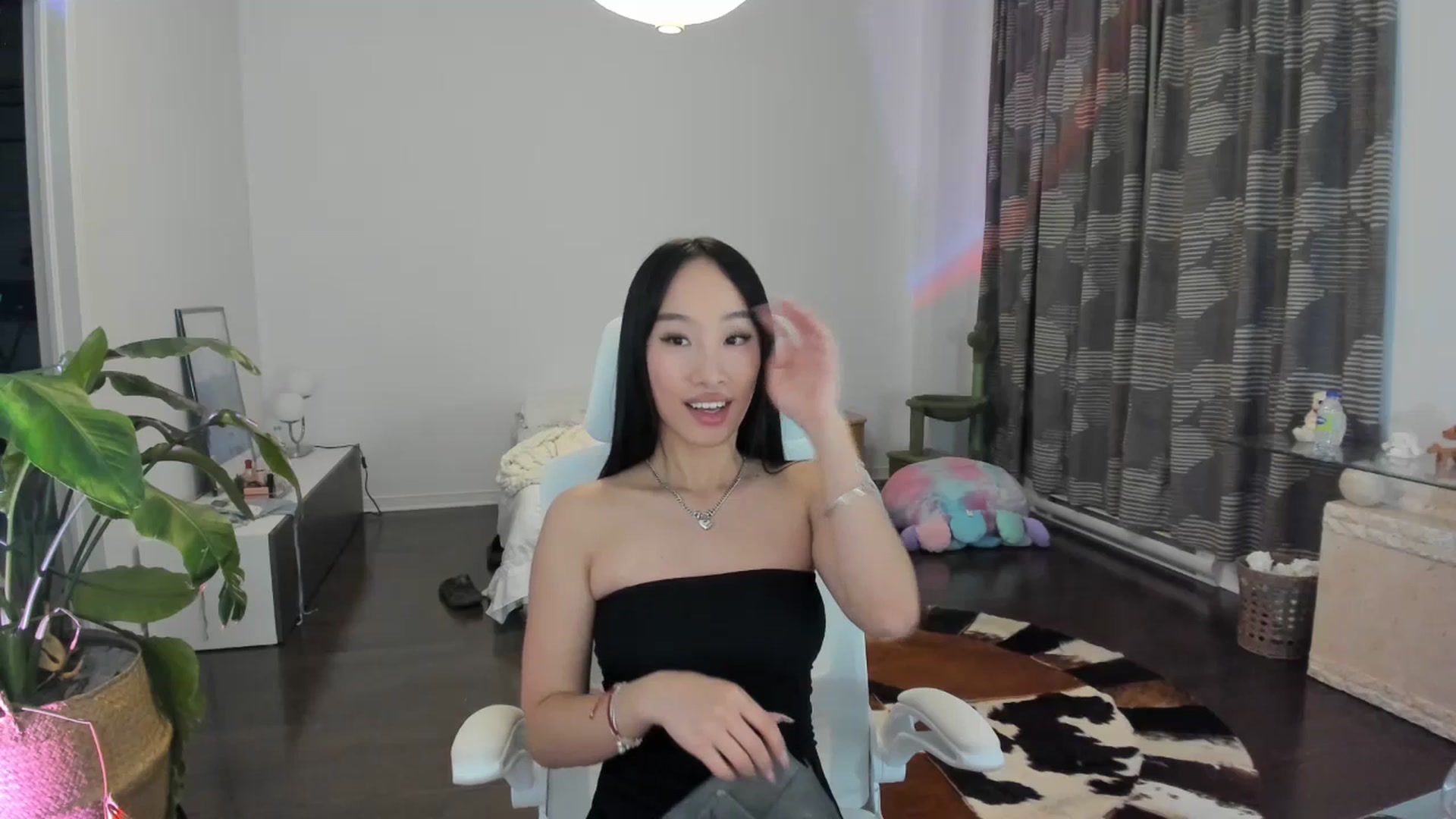 Gallery image thumbnail from BabieLee's myfreecams stream on, 07/06/2023, 05:41 image 18 of 20