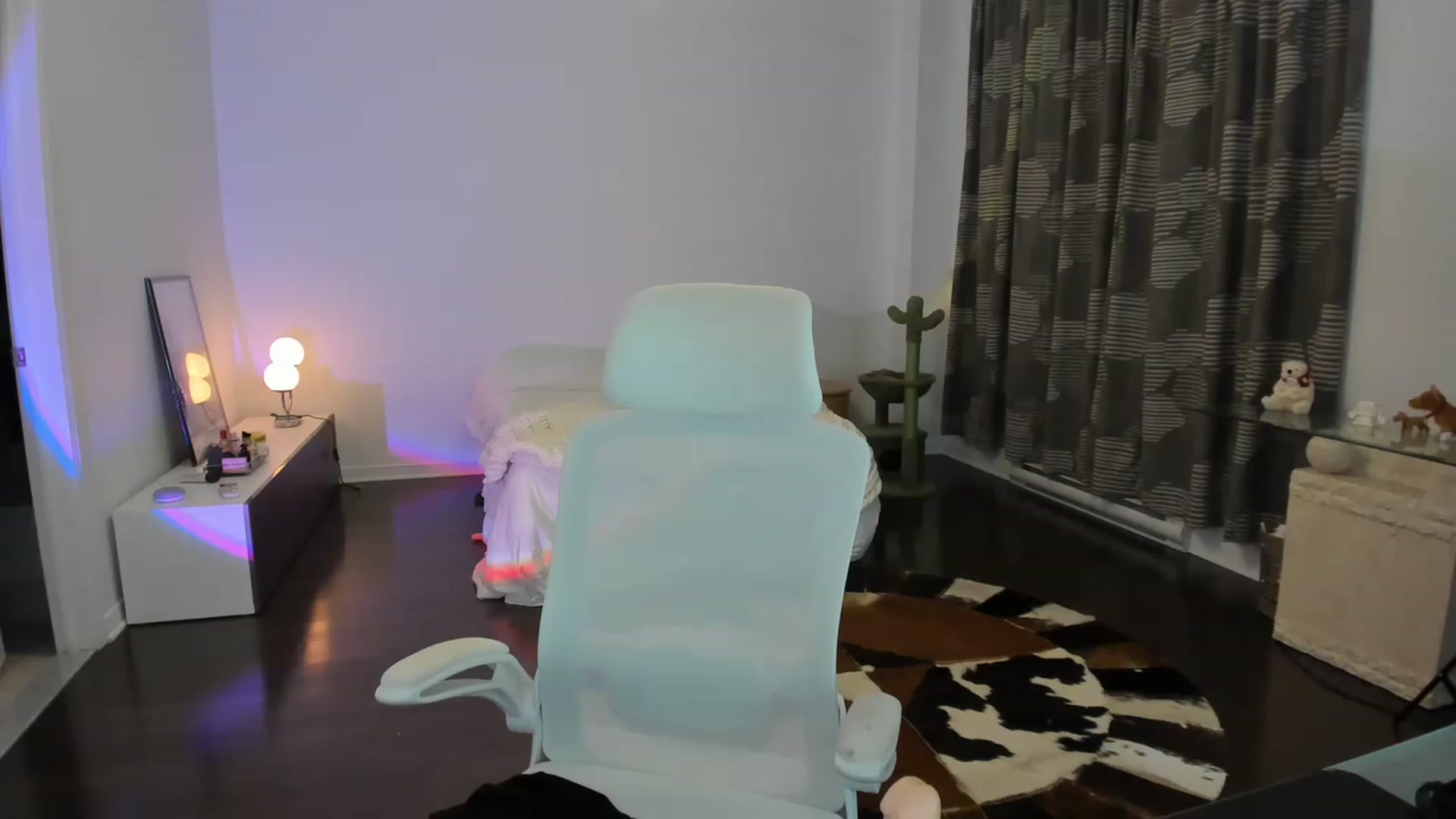 Gallery image thumbnail from BabieLee's myfreecams stream on, 07/12/2023, 05:55 image 18 of 20
