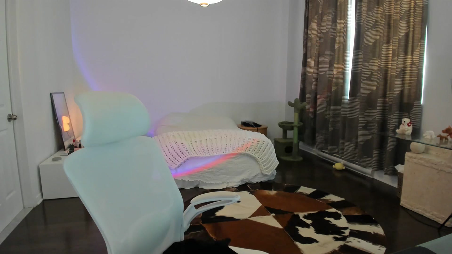 Gallery image thumbnail from BabieLee's myfreecams stream on, 07/12/2023, 23:23 image 18 of 20