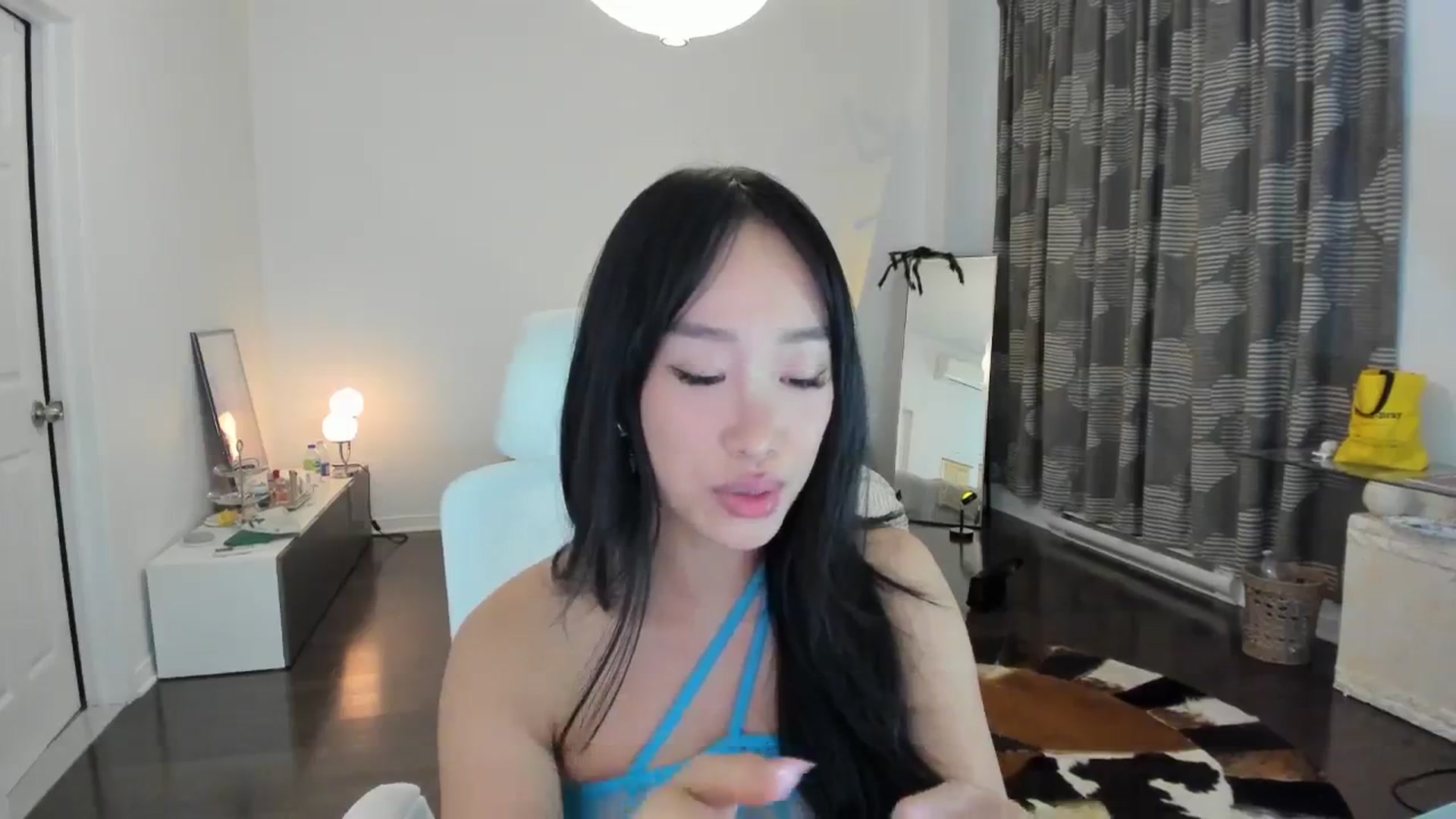 Gallery image thumbnail from BabieLee's myfreecams stream on, 10/29/2023, 03:22 image 15 of 20