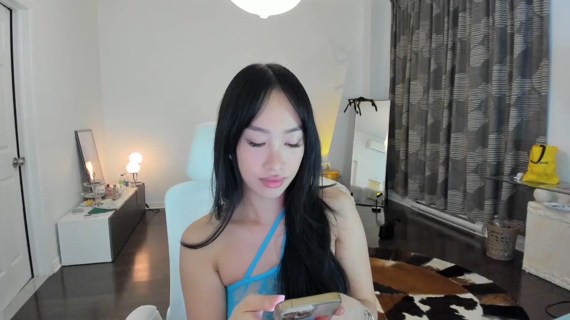 Gallery image thumbnail from BabieLee's myfreecams stream on, 10/29/2023, 03:22 image 13 of 20