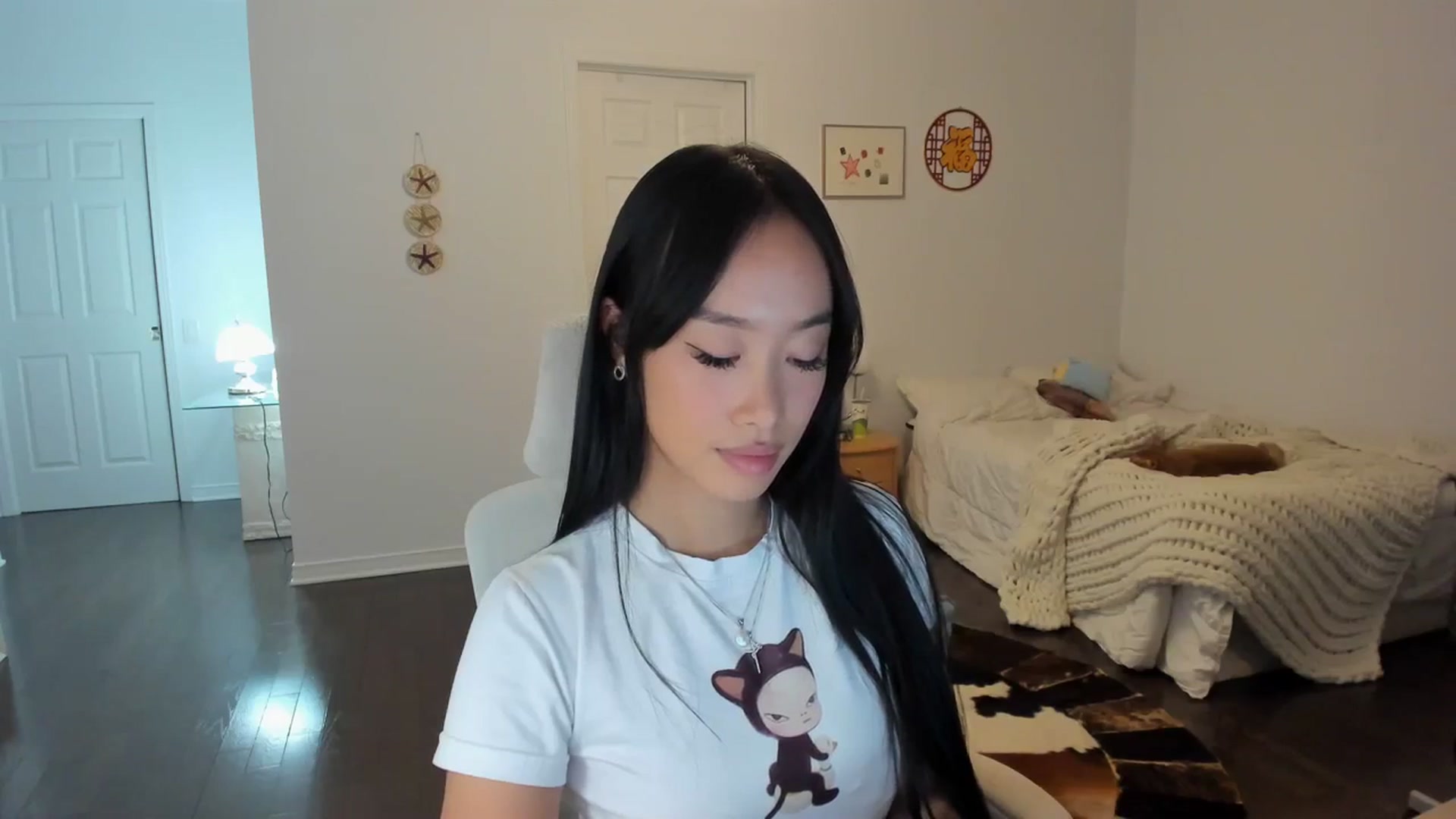 Gallery image thumbnail from BabieLee's myfreecams stream on, 02/18/2024, 01:01 image 6 of 20