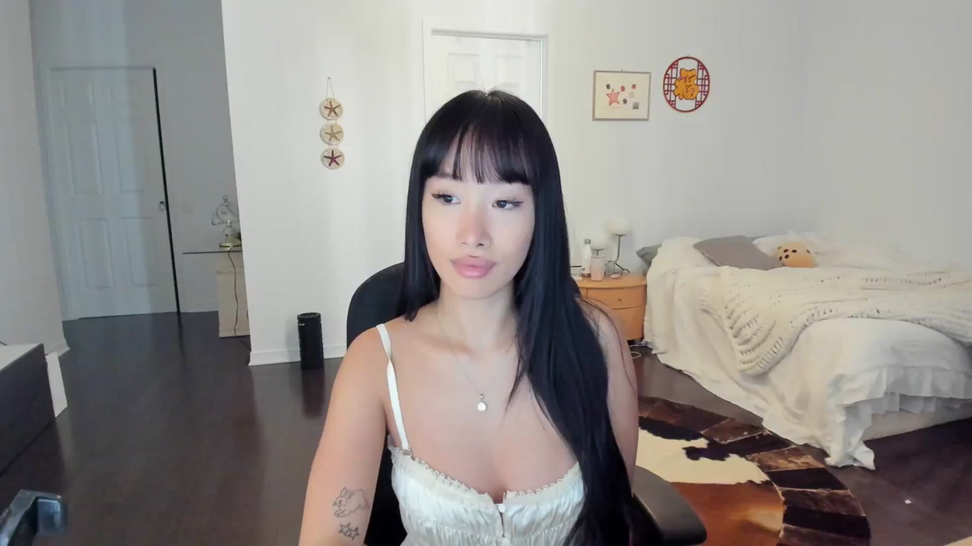 Gallery image thumbnail from BabieLee's myfreecams stream on, 03/21/2024, 22:31 image 7 of 20
