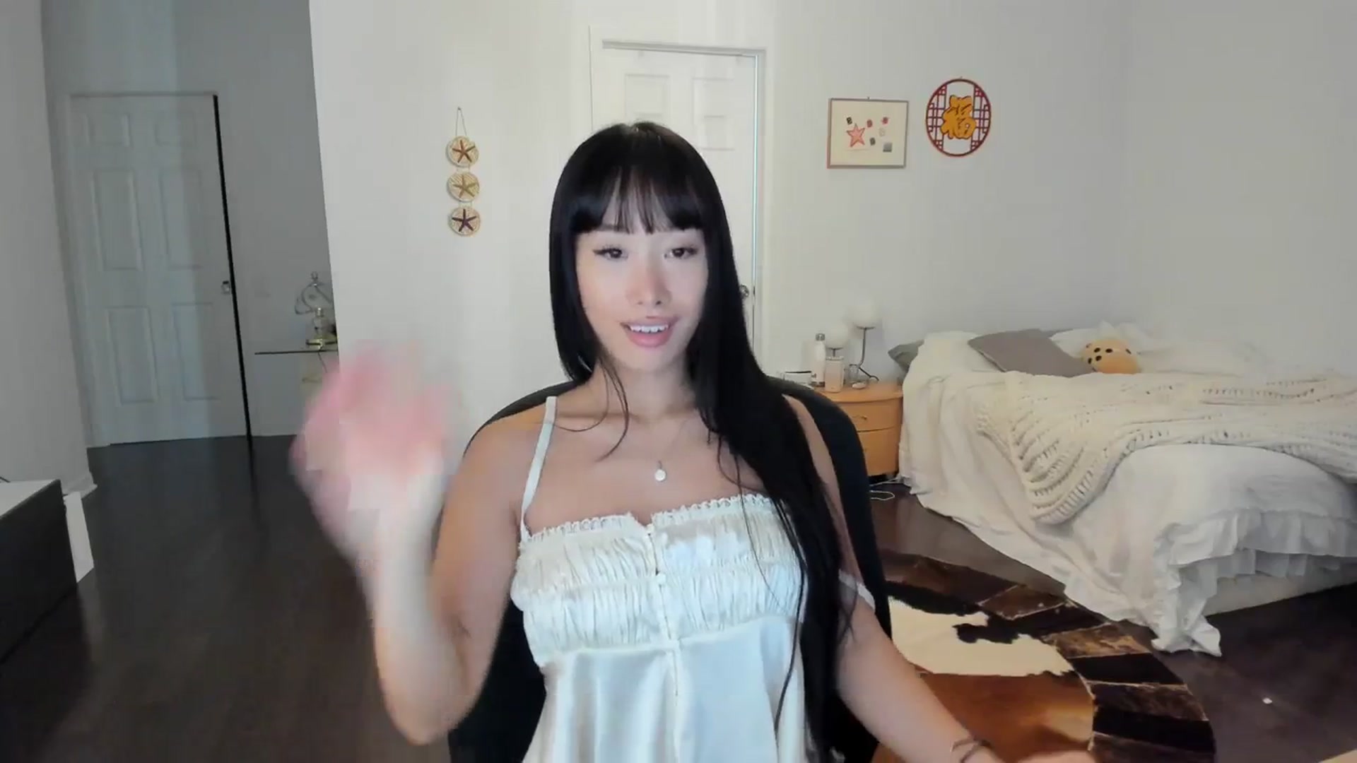 Gallery image thumbnail from BabieLee's myfreecams stream on, 03/21/2024, 22:31 image 16 of 20