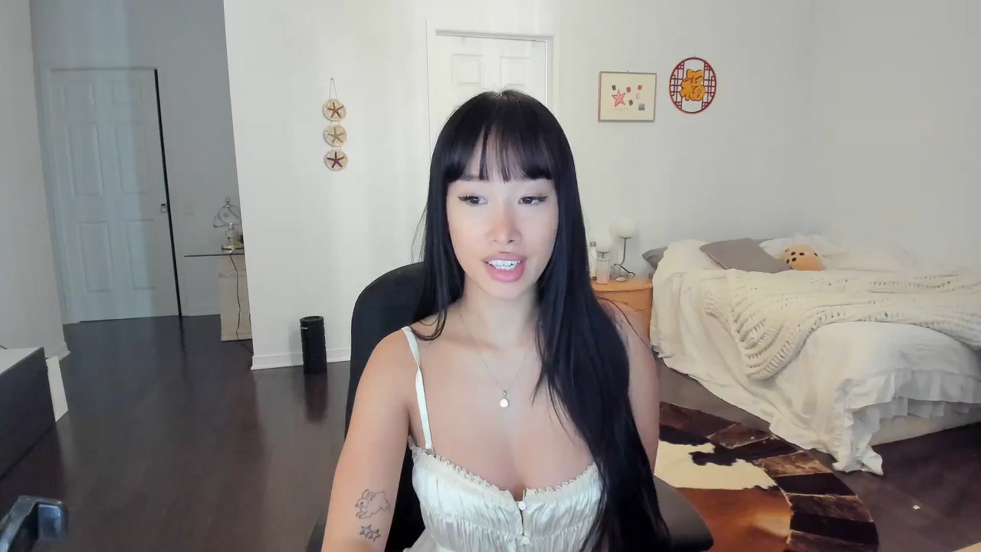 Gallery image thumbnail from BabieLee's myfreecams stream on, 03/21/2024, 22:31 image 8 of 20