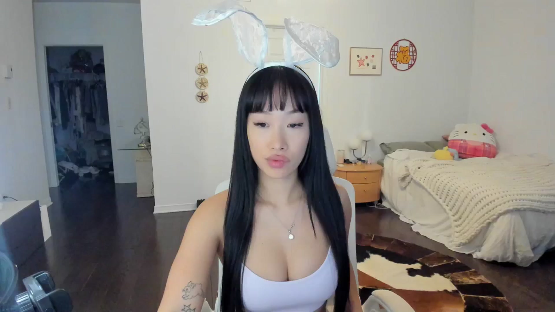 Gallery image thumbnail from BabieLee's myfreecams stream on, 04/01/2024, 24:02 image 4 of 20