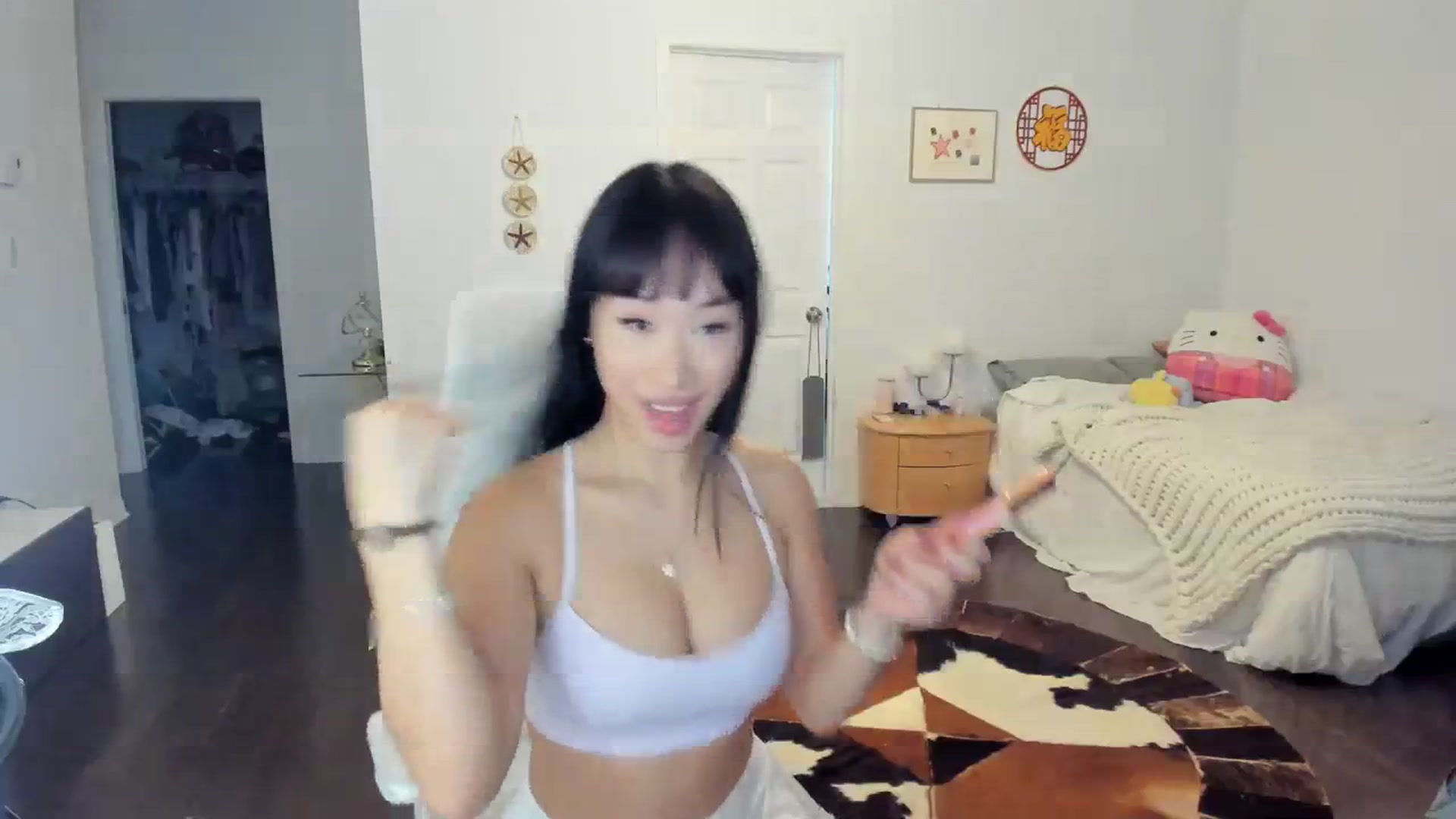 Gallery image thumbnail from BabieLee's myfreecams stream on, 04/01/2024, 24:02 image 7 of 20