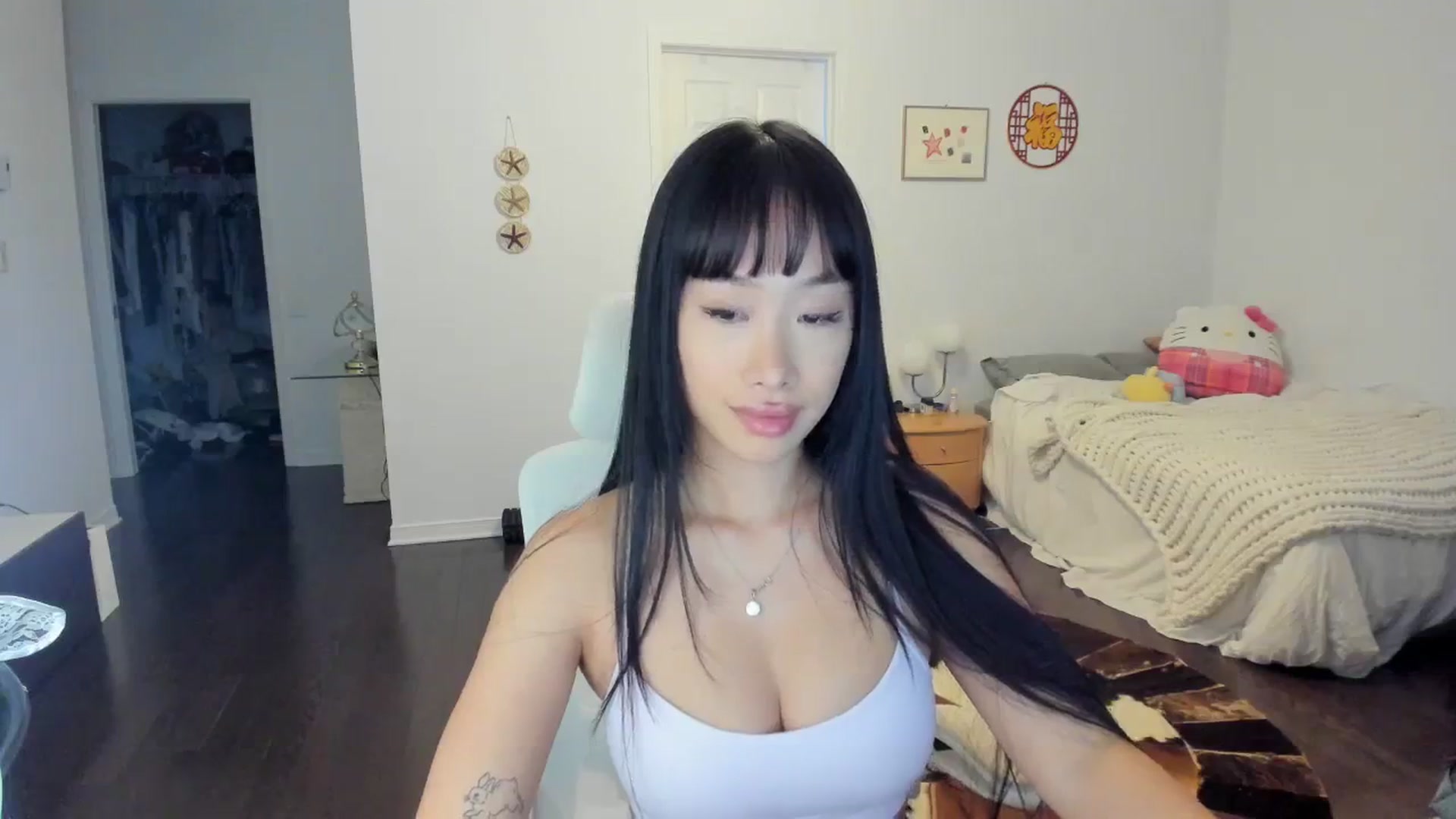 Gallery image thumbnail from BabieLee's myfreecams stream on, 04/01/2024, 24:02 image 9 of 20