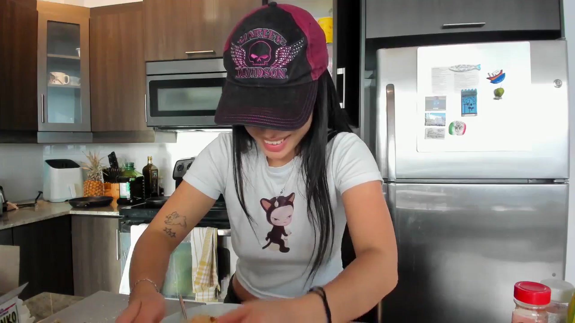 Gallery image thumbnail from BabieLee's myfreecams stream on, 04/02/2024, 21:31 image 18 of 20