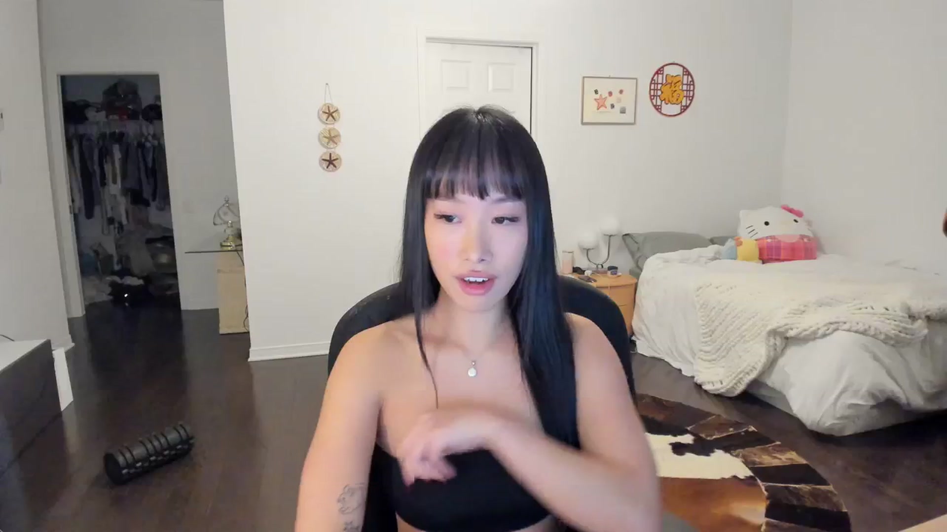 Gallery image thumbnail from BabieLee's myfreecams stream on, 04/04/2024, 01:22 image 3 of 20