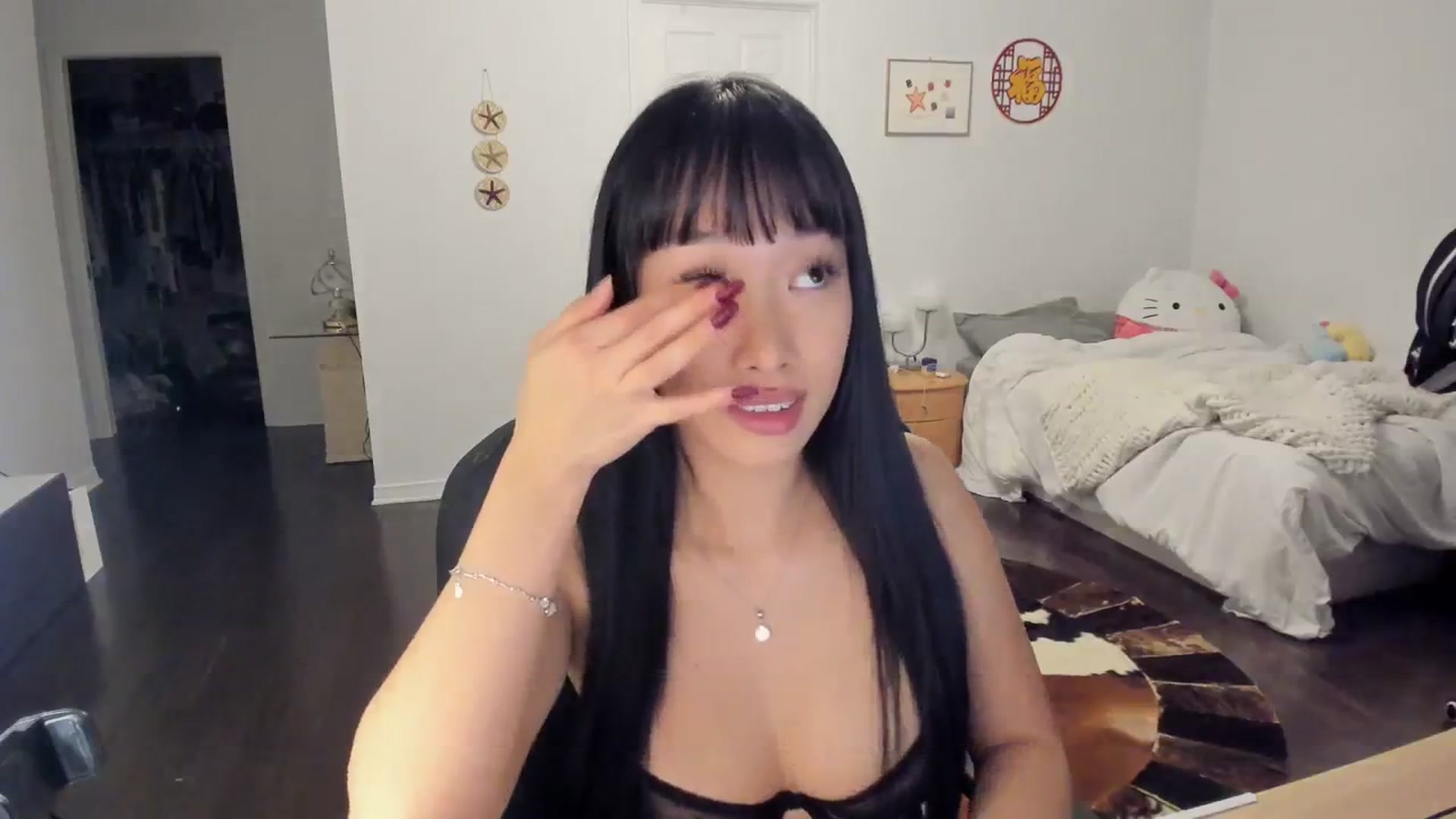Gallery image thumbnail from BabieLee's myfreecams stream on, 04/04/2024, 04:08 image 17 of 20
