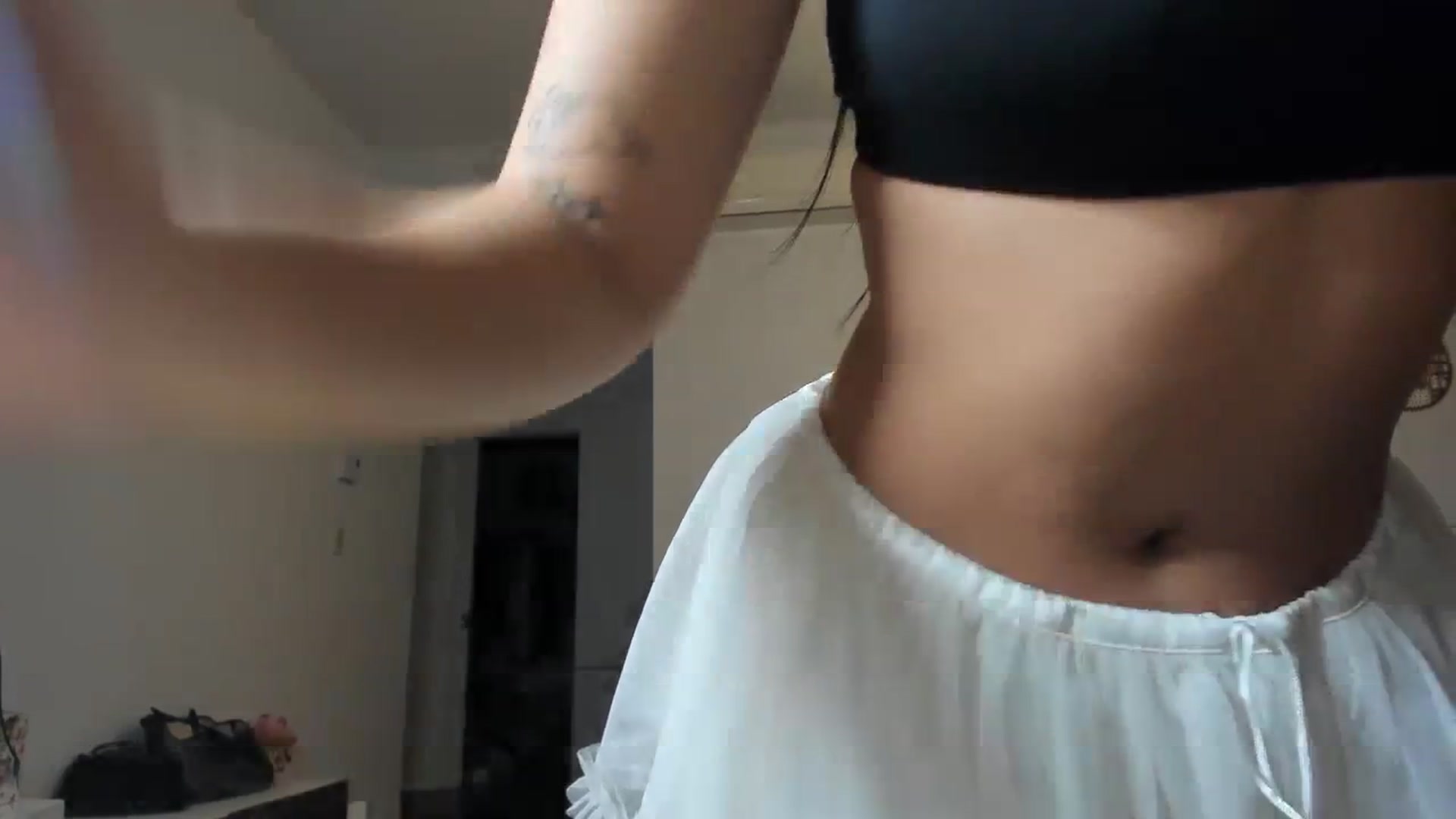 Gallery image thumbnail from BabieLee's myfreecams stream on, 04/15/2024, 02:53 image 16 of 20