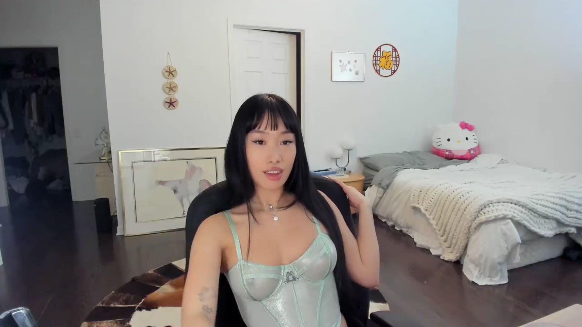 Gallery image thumbnail from BabieLee's myfreecams stream on, 04/26/2024, 03:22 image 18 of 20