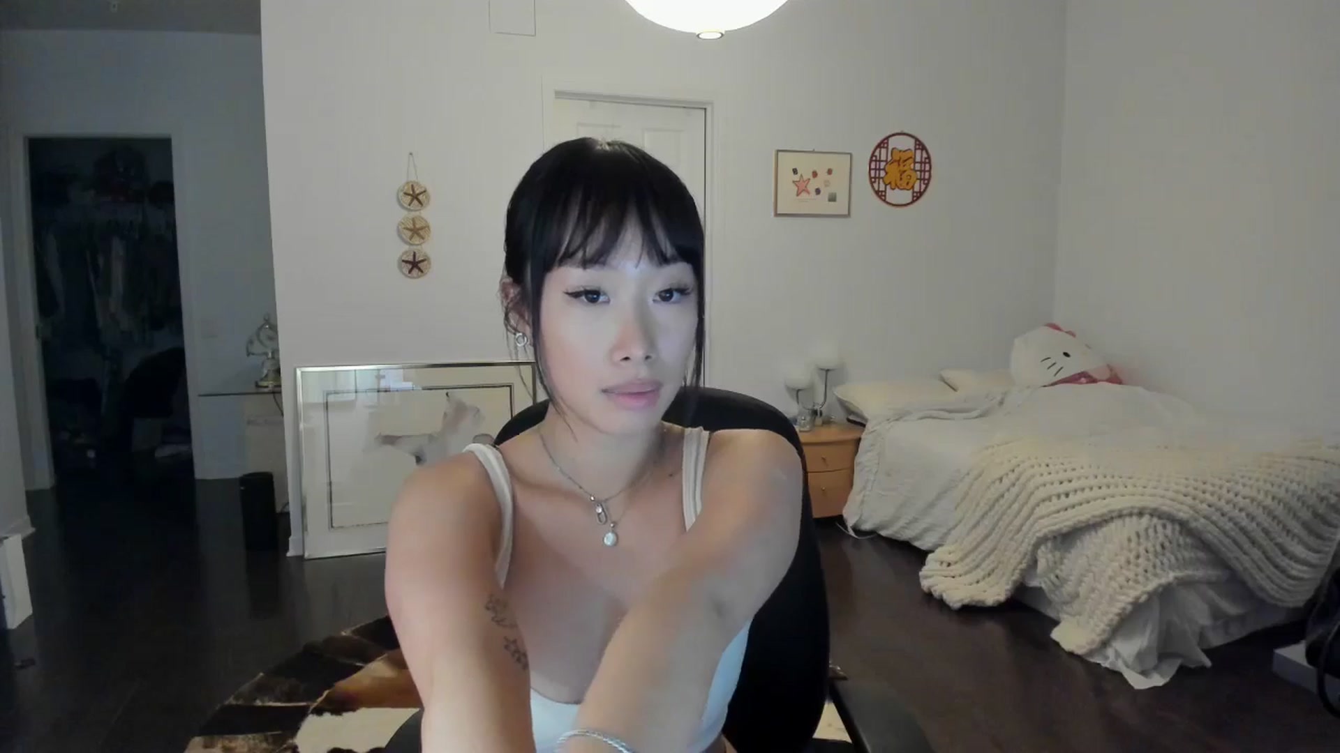 Gallery image thumbnail from BabieLee's myfreecams stream on, 04/29/2024, 01:00 image 18 of 20