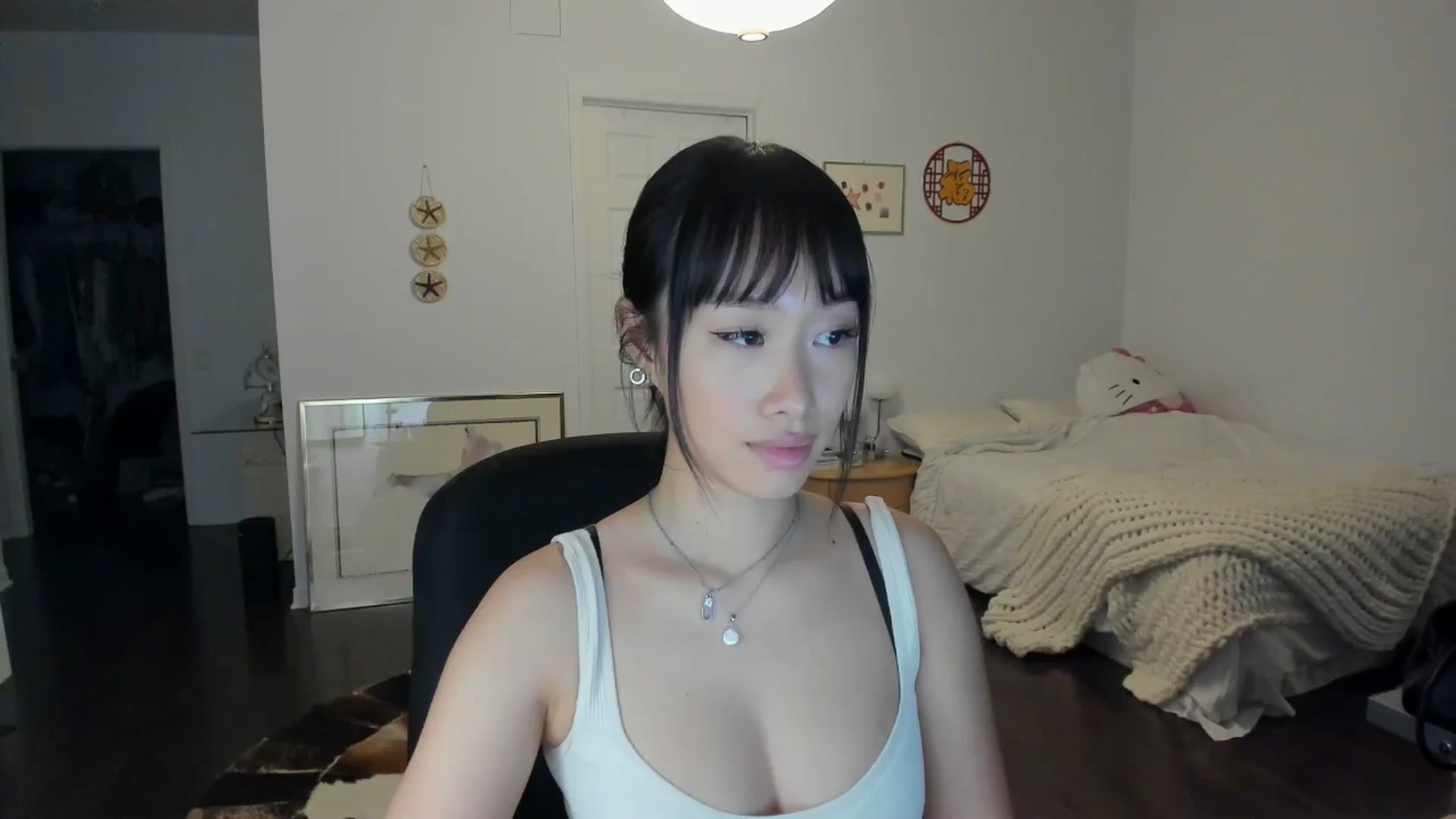 Gallery image thumbnail from BabieLee's myfreecams stream on, 04/29/2024, 01:00 image 4 of 20
