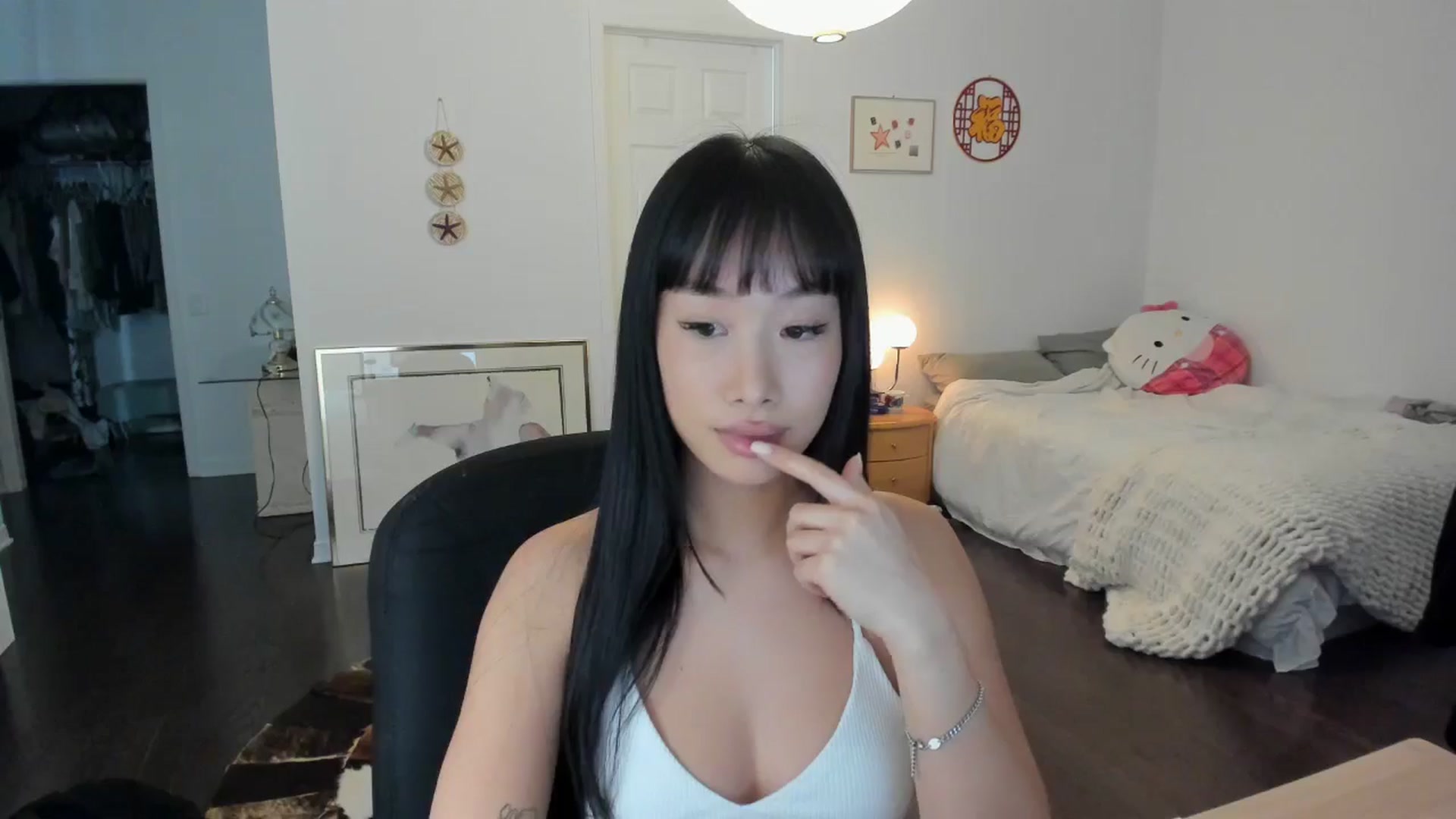Gallery image thumbnail from BabieLee's myfreecams stream on, 05/10/2024, 21:35 image 8 of 20