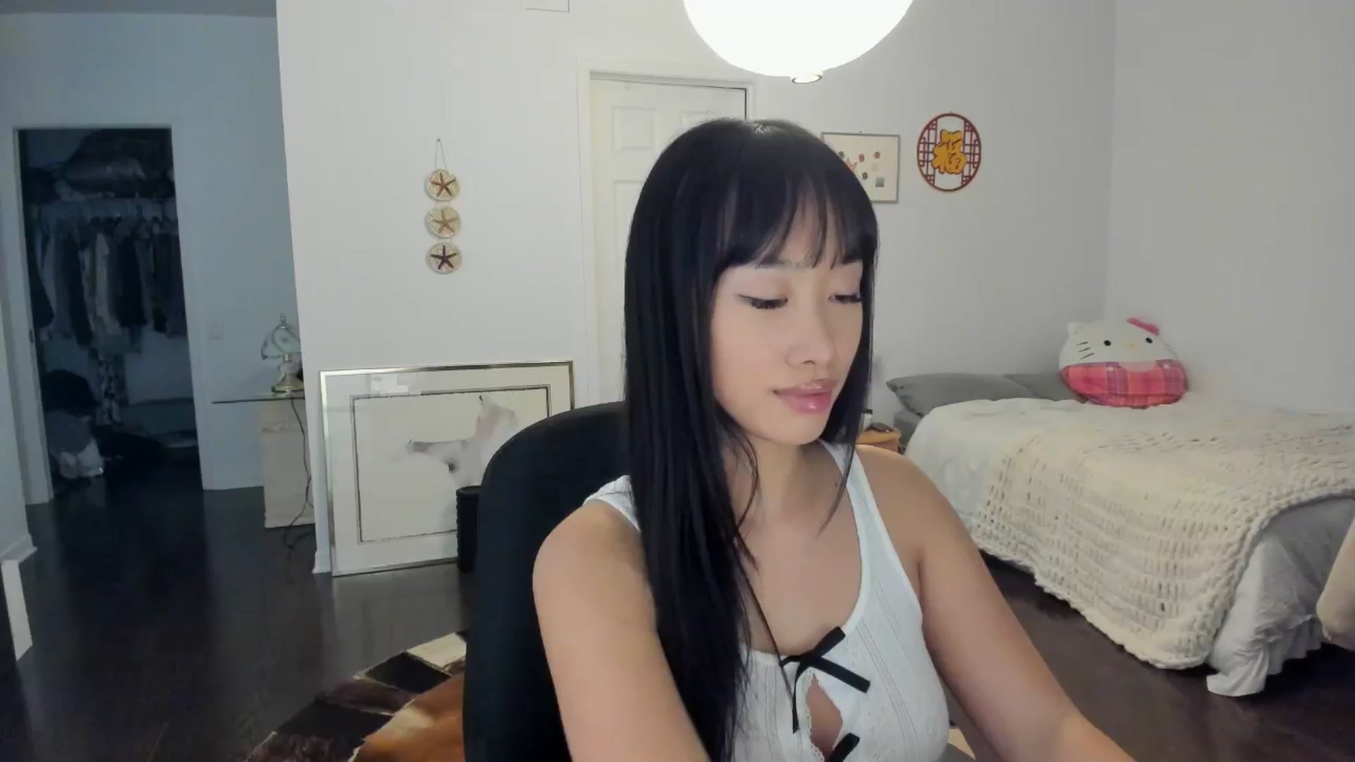 Gallery image thumbnail from BabieLee's myfreecams stream on, 05/15/2024, 03:24 image 1 of 20