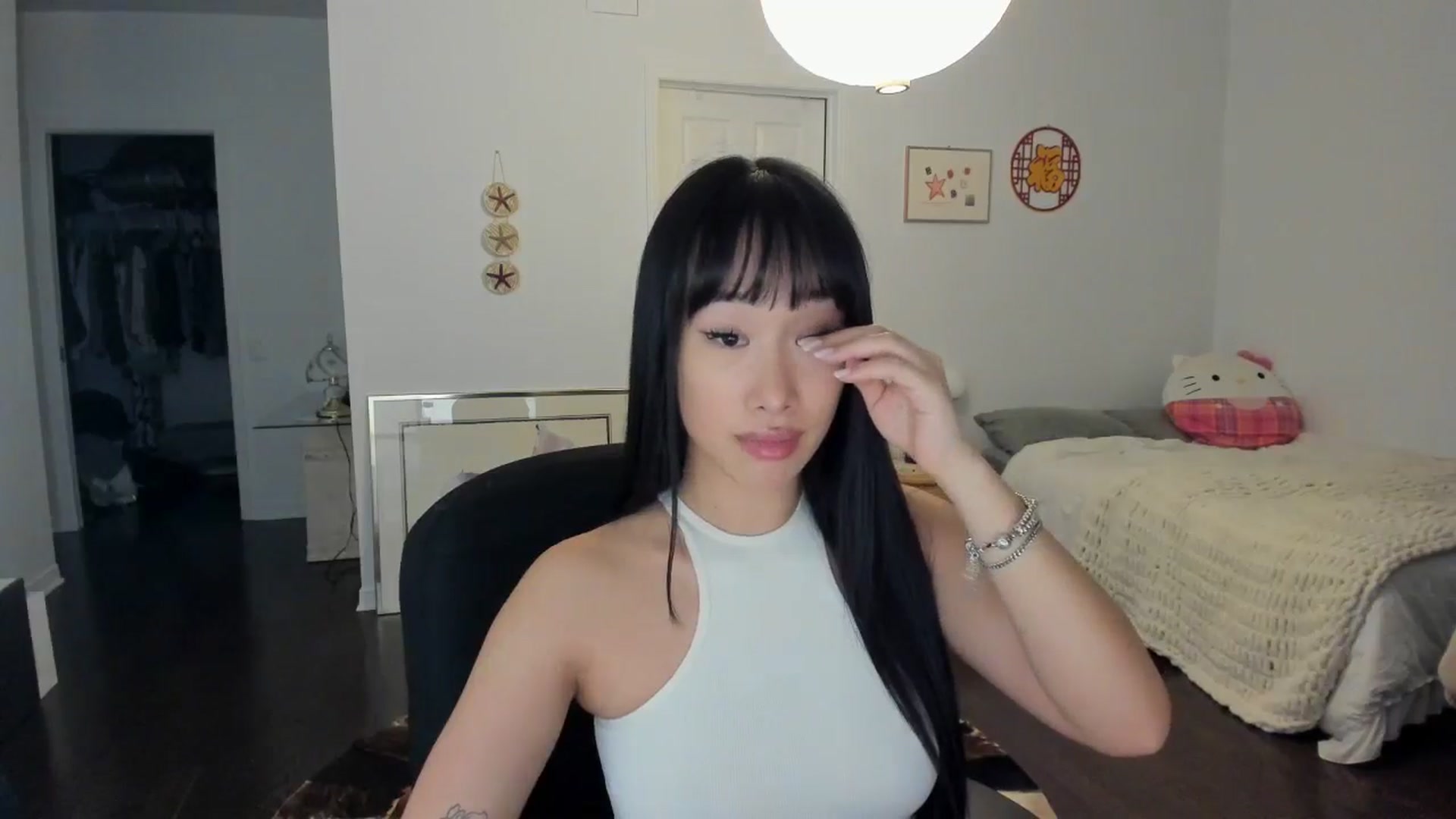Gallery image thumbnail from BabieLee's myfreecams stream on, 05/15/2024, 03:24 image 7 of 20