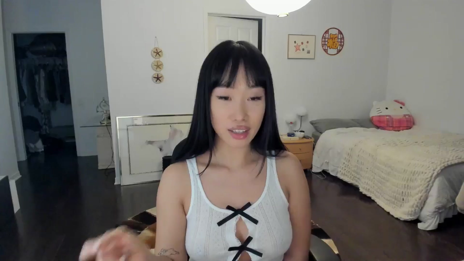 Gallery image thumbnail from BabieLee's myfreecams stream on, 05/15/2024, 03:24 image 2 of 20