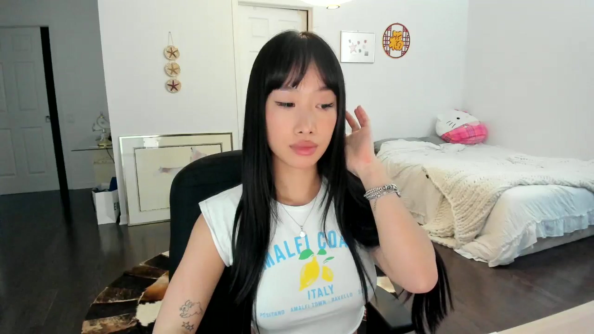 Gallery image thumbnail from BabieLee's myfreecams stream on, 05/19/2024, 04:29 image 16 of 20